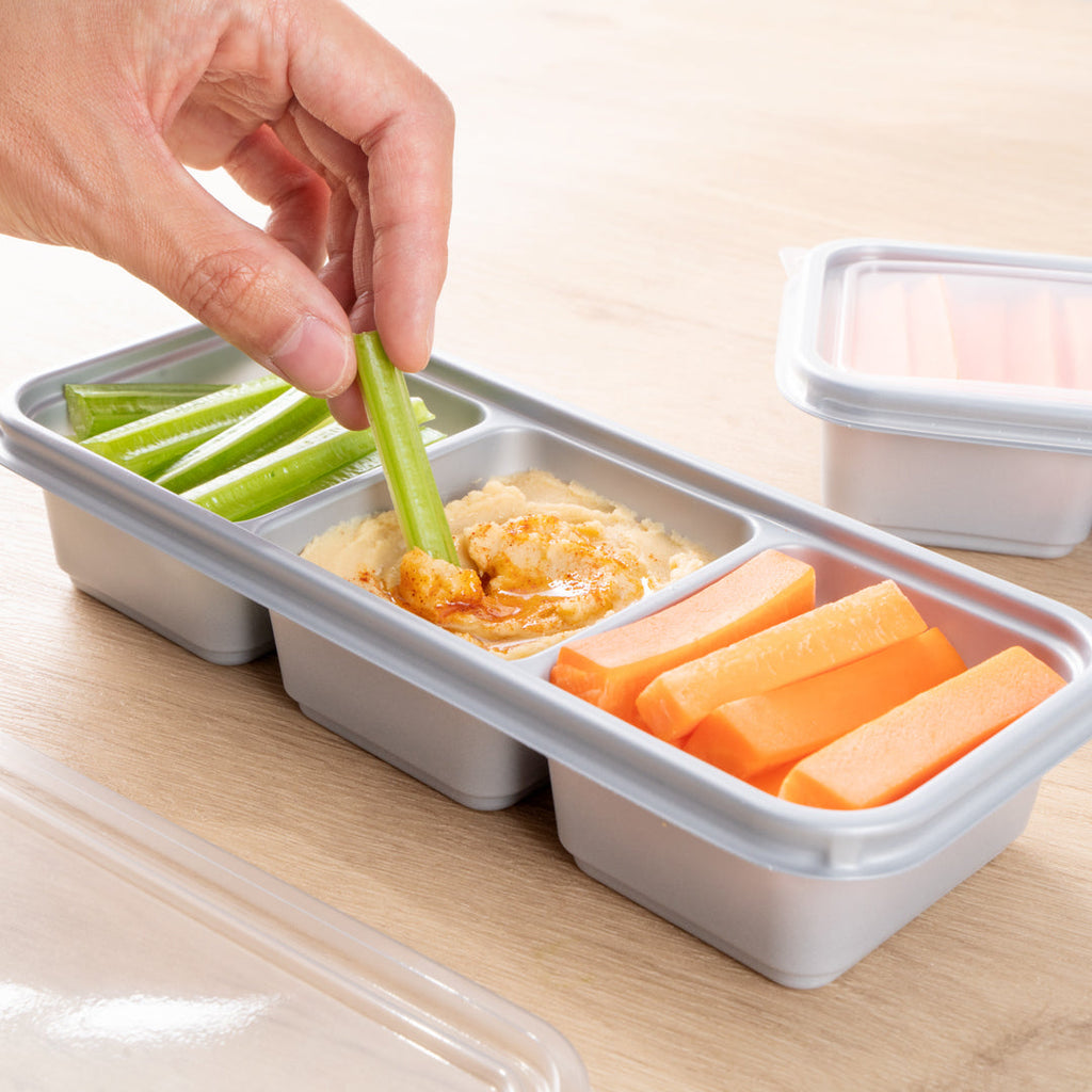 Futura 20 oz Silver Plastic 3-Compartment Catering Container - with Clear Lid, Microwavable - 8 3/4" x 3 3/4" x 1 3/4" - 100 count box