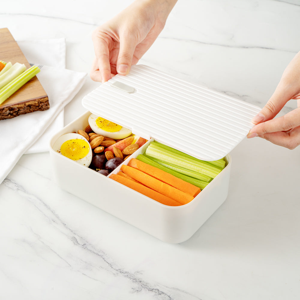 Bento Tek 34 oz Gray Buddha Box Lunch Container - with White Lid - 7 1/2" x 4 3/4" x 2 1/2" - 1 count box