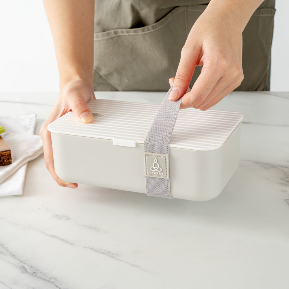 Bento Tek 34 oz Gray Buddha Box Lunch Container - with White Lid - 7 1/2" x 4 3/4" x 2 1/2" - 1 count box