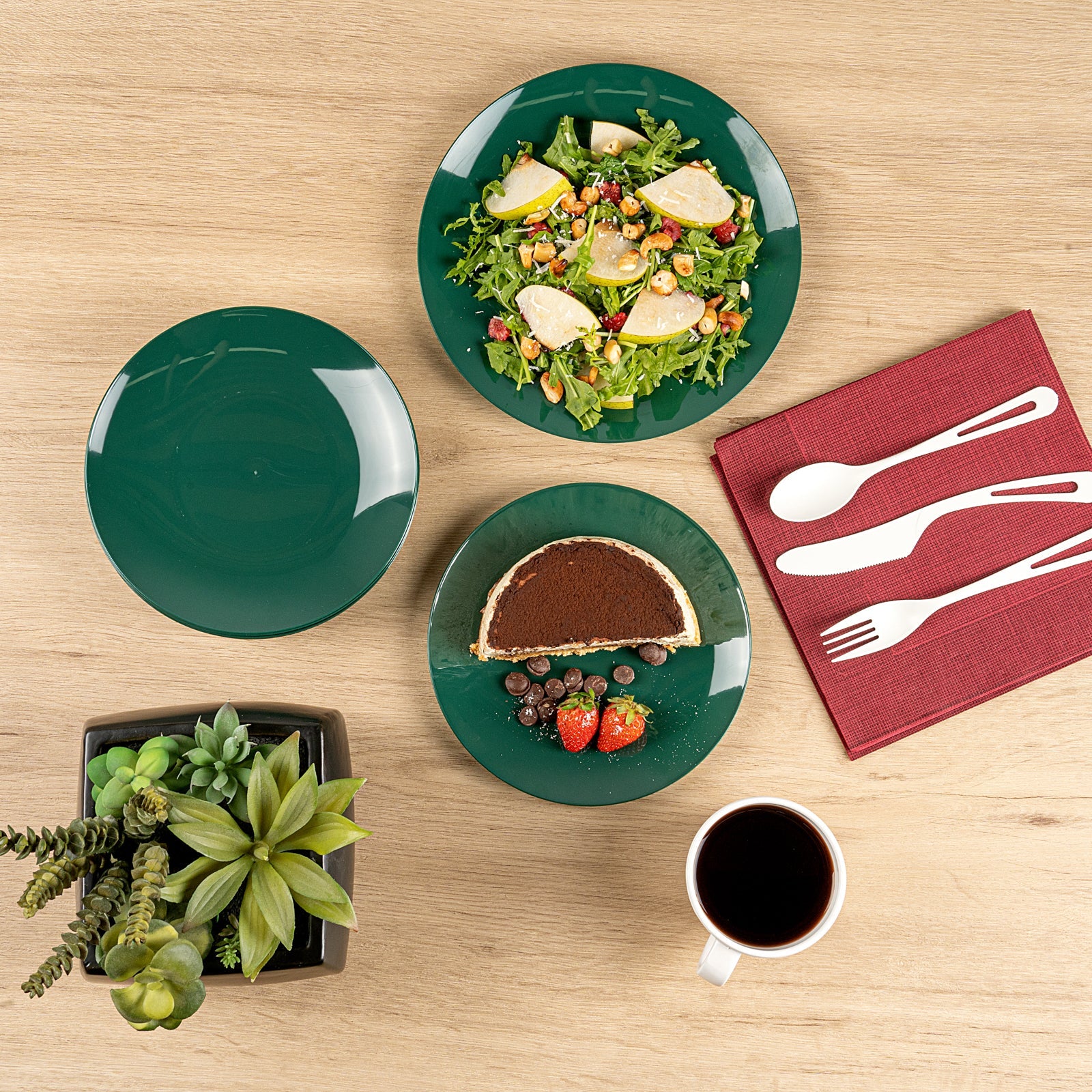Moderna Round Forest Green Plastic Plate - 7 1/2" x 7 1/2" x 1/2" - 200 count box