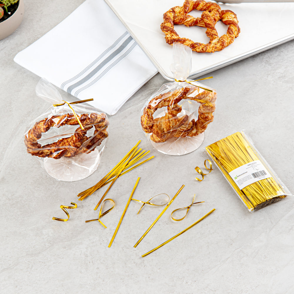 Bag Tek Gold Metallic Twist Tie / Bag Tie - 6" - 500 count box