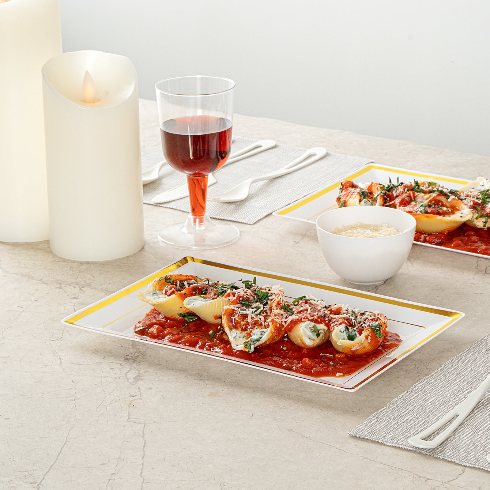 Moderna Rectangle White Plastic Gold-Rimmed Plate - 9 1/2" x 6 1/4" x 1/2" - 10 count box