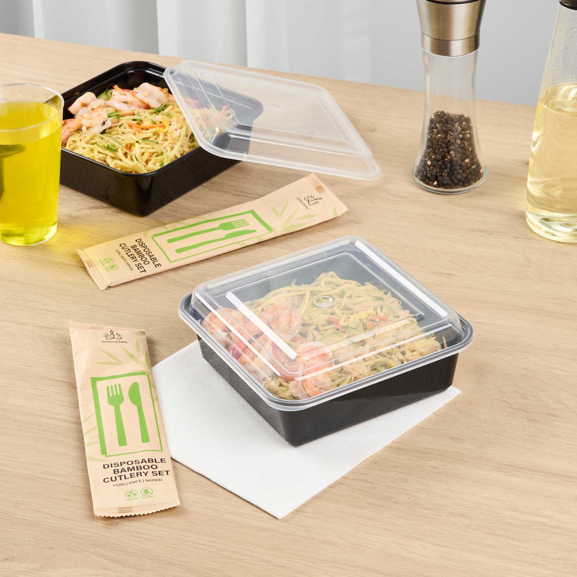 Thermo Tek 32 oz Square Black Plastic Take Out Container - with Lid - 7" x 7" x 2 1/2" - 50 count box