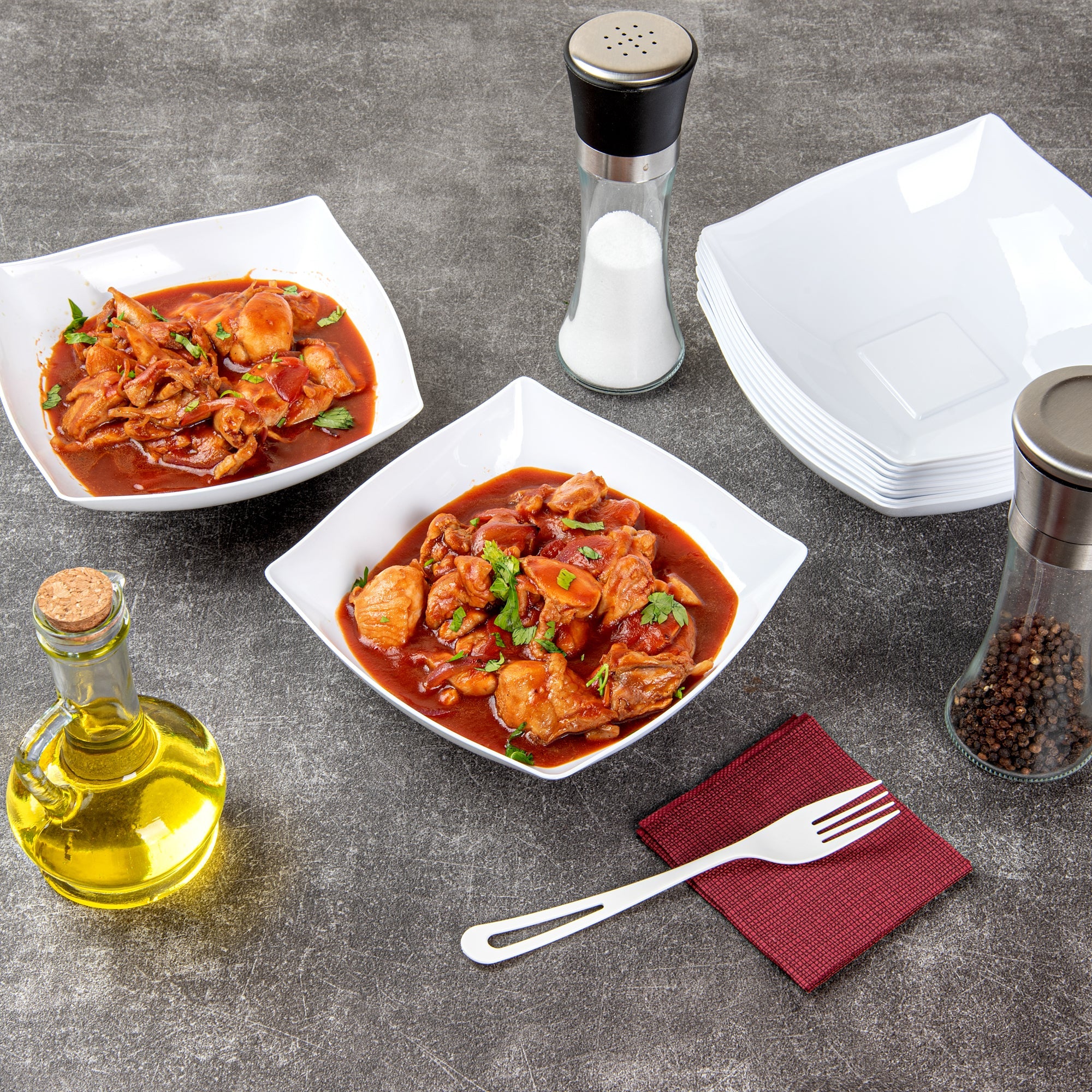 Moderna 32 oz Square White Plastic Bowl - 7 3/4" x 7 3/4" x 2 1/4" - 10 count box
