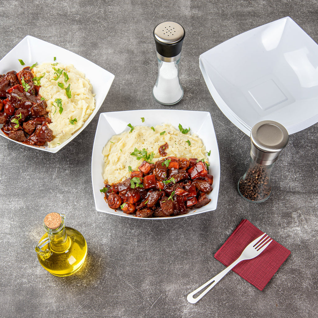 Moderna 64 oz Square White Plastic Serving Bowl - 9 3/4" x 9 3/4" x 3" - 10 count box