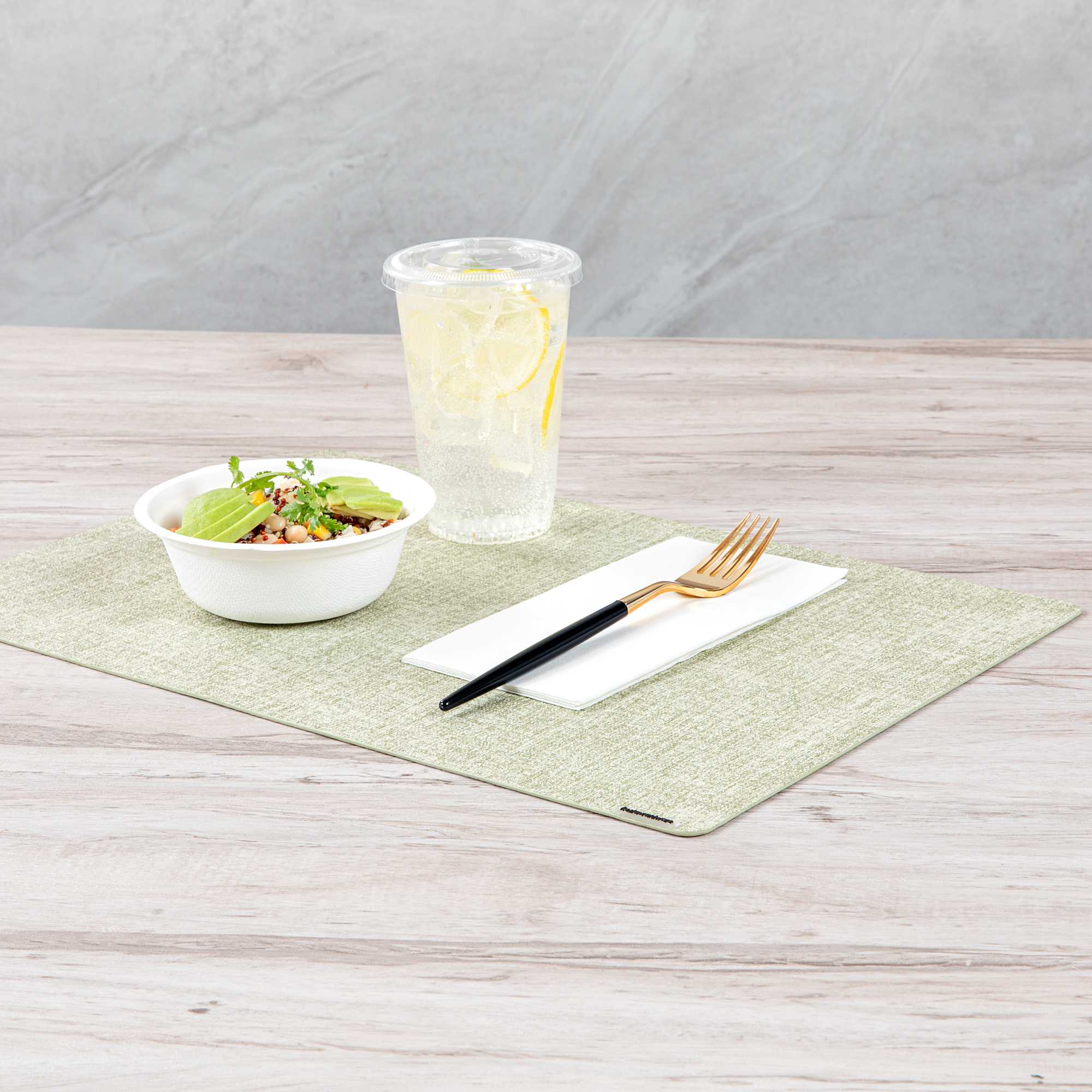 Moderna Gold Plastic Fork - with Black Handle - 7 1/2" - 500 count box
