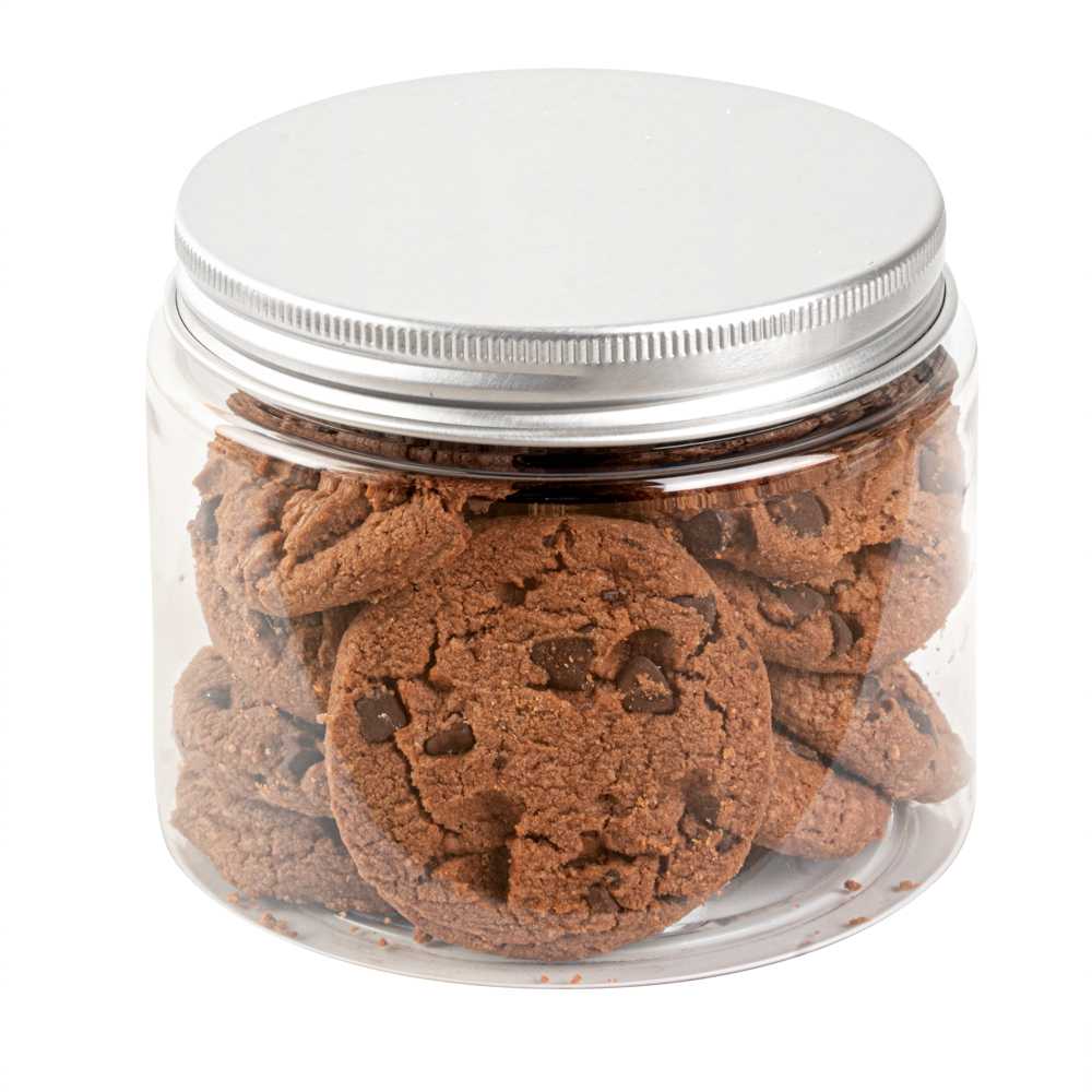 Chef 101 16 oz Round Clear Plastic Candy and Snack Jar - with Silver Aluminum Lid - 3 3/4" x 3 3/4" x 3" - 100 count box