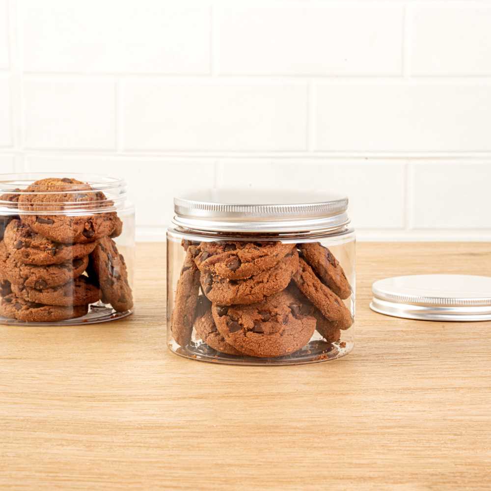 Chef 101 16 oz Round Clear Plastic Candy and Snack Jar - with Silver Aluminum Lid - 3 3/4" x 3 3/4" x 3" - 100 count box
