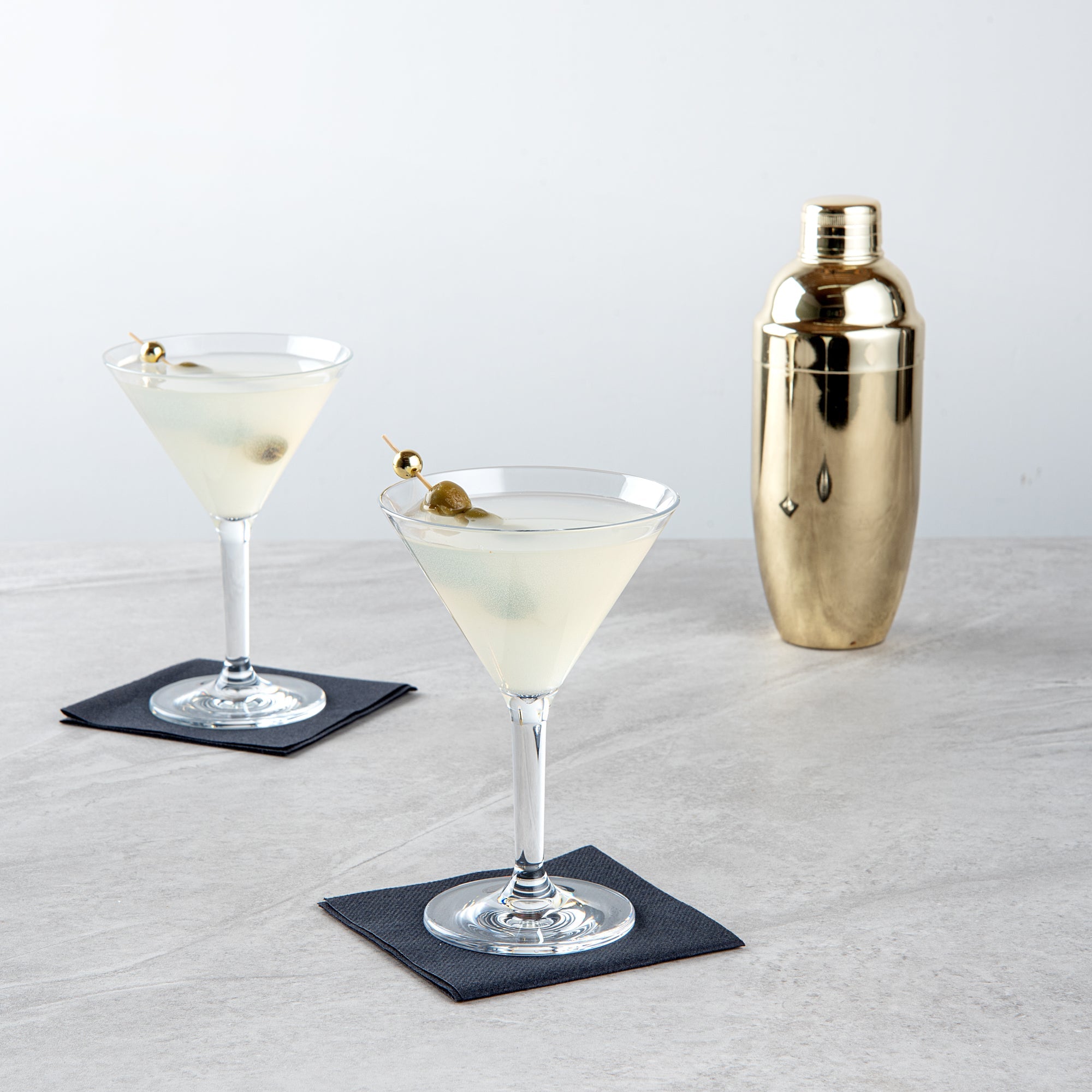 Bev Tek 10 oz Polycarbonate Cocktail Martini Glass - 4 1/2" x 4 1/2" x 6 1/2" - 6 count box