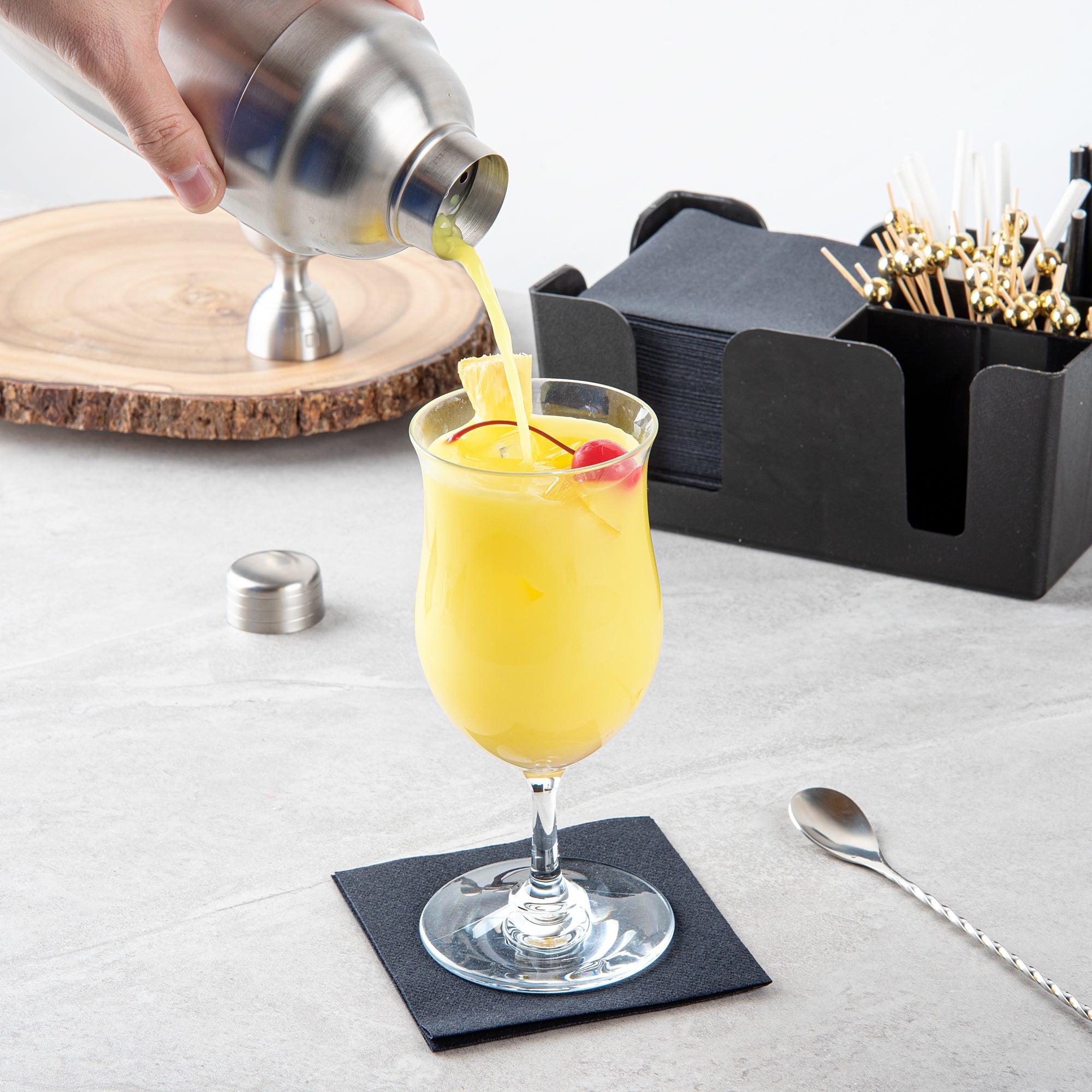 Bev Tek 13 oz Polycarbonate Poco Grande / Pina Colada Glass - 3 1/2" x 3 1/2" x 7 1/2" - 48 count box