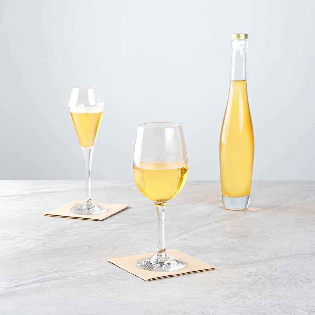 Bev Tek 14 oz Polycarbonate Wine Glass - 3 1/4" x 3 1/4" x 8 1/2" - 48 count box