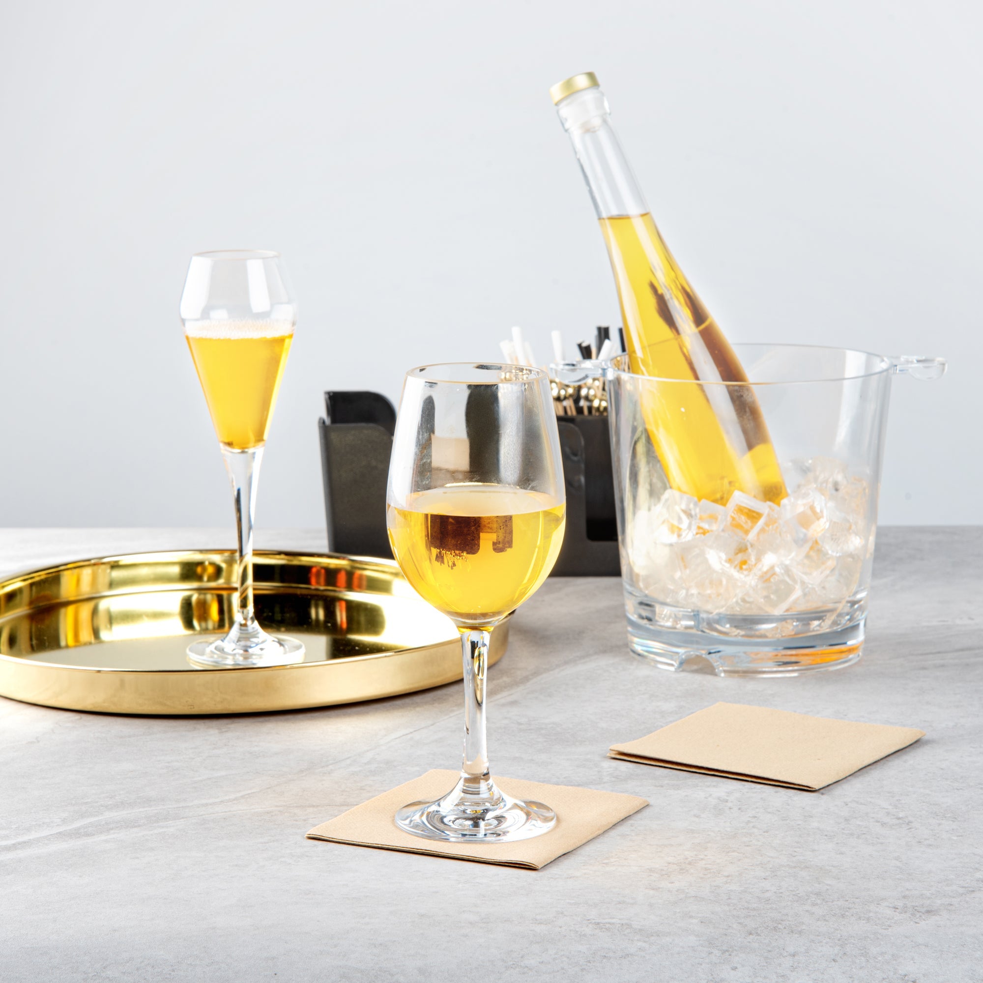 Bev Tek 14 oz Polycarbonate Wine Glass - 3 1/4" x 3 1/4" x 8 1/2" - 48 count box