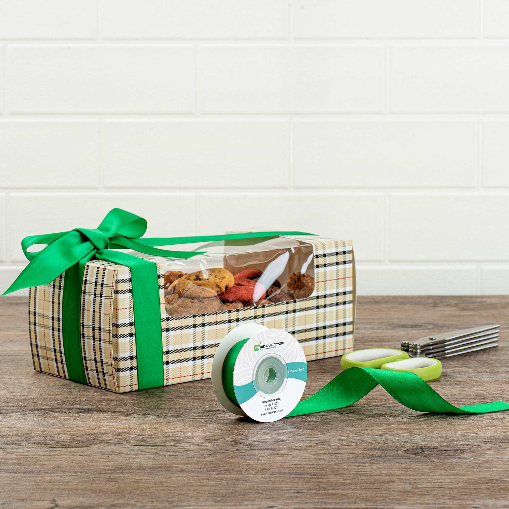 Gift Tek Emerald Green Polyester Satin Ribbon - Single Face - 1" x 10 yds - 1 count box