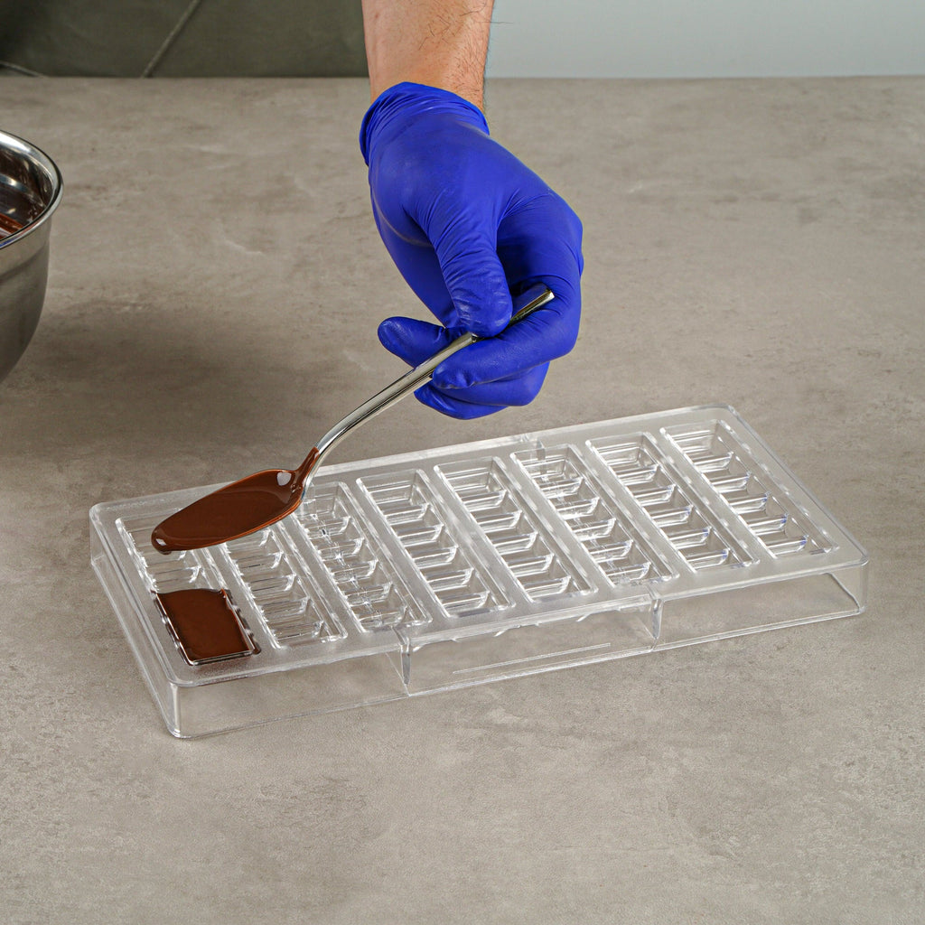 Pastry Tek Polycarbonate Break-Apart Candy / Chocolate Mold - 8-Compartment - 10 count box