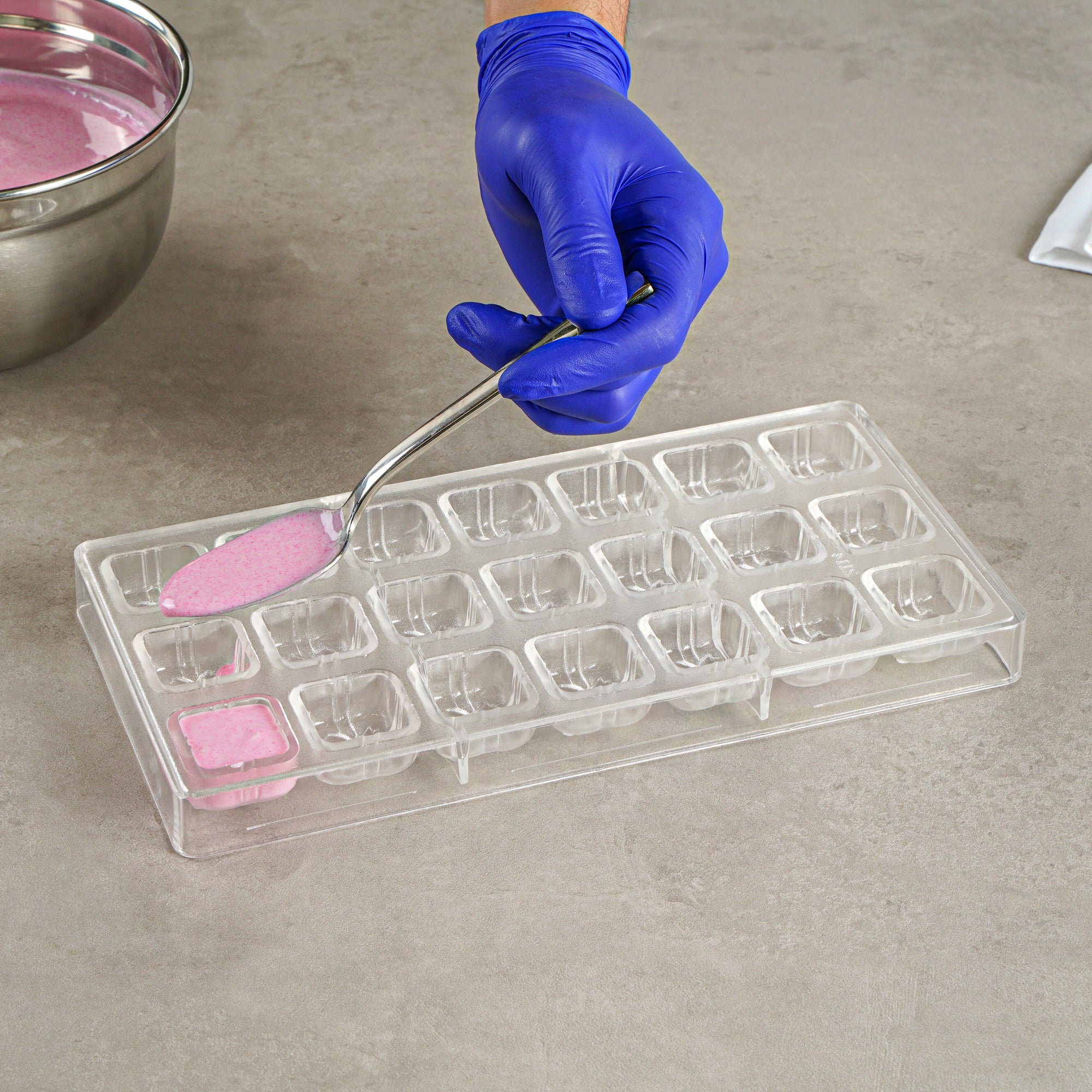 Pastry Tek Polycarbonate Gift Box Candy / Chocolate Mold - 21-Compartment - 1 count box