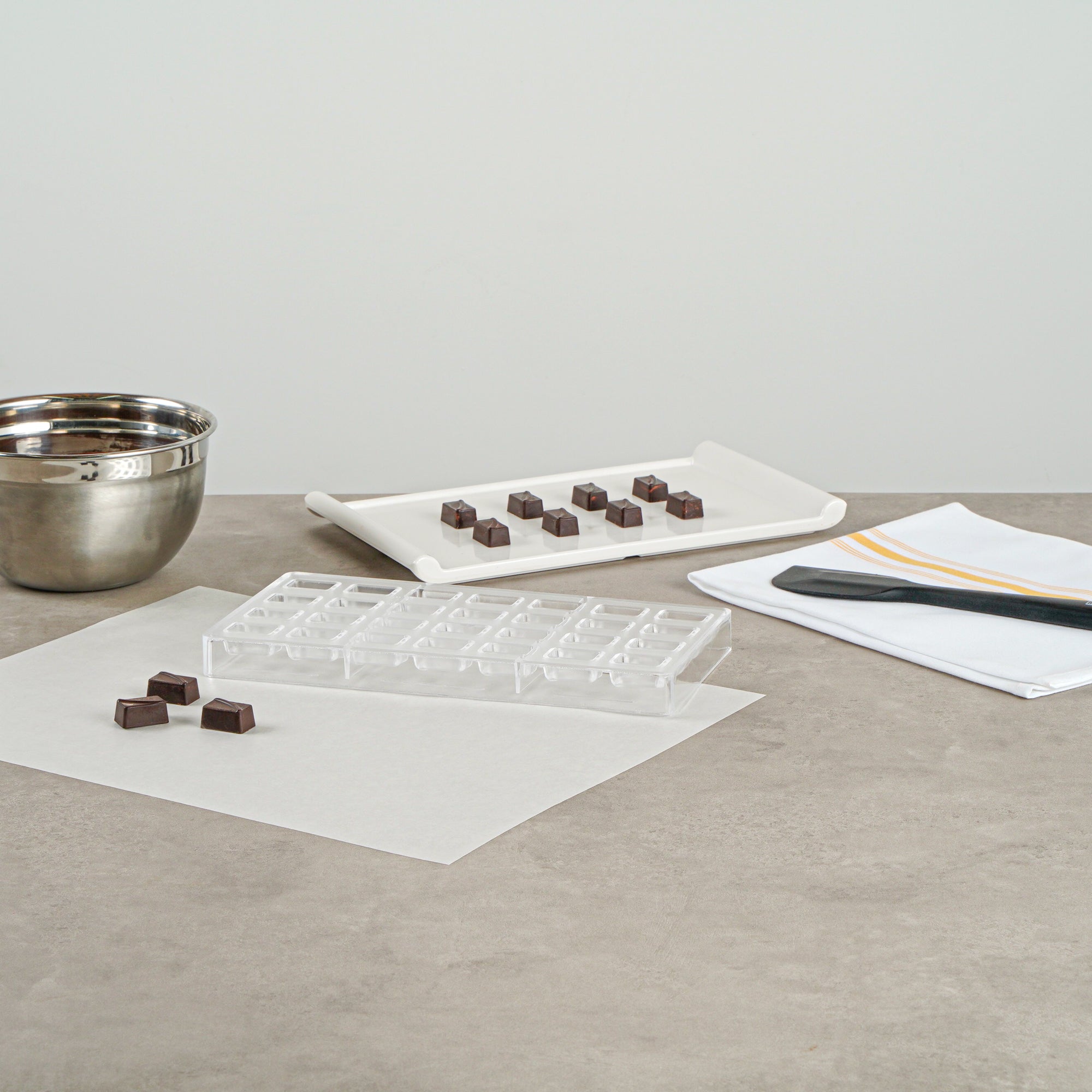 Pastry Tek Polycarbonate Wave Candy / Chocolate Mold - 28-Compartment - 10 count box