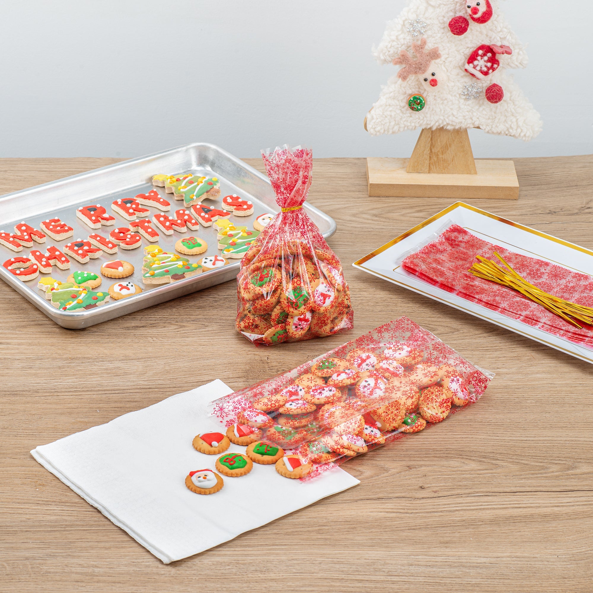 Bag Tek Plastic Candy Bag - Snowflakes - 4" x 2" x 9 1/2" - 100 count box