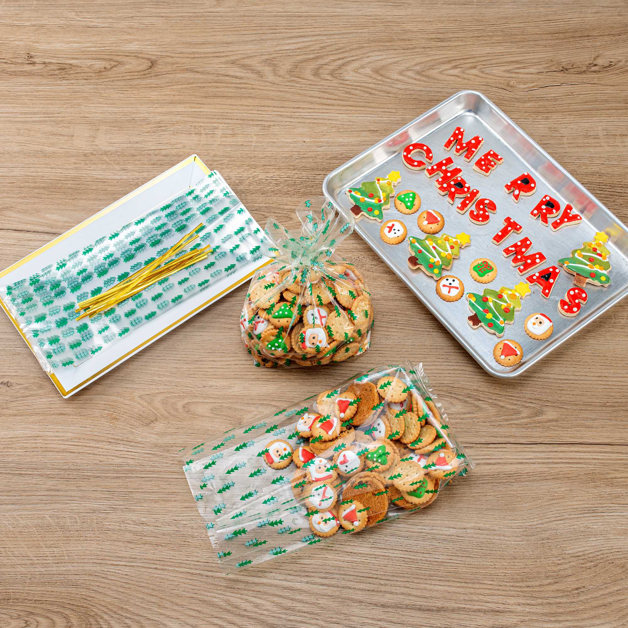 Bag Tek Plastic Candy Bag - Christmas Trees, Gusseted - 5" x 3" x 11" - 100 count box