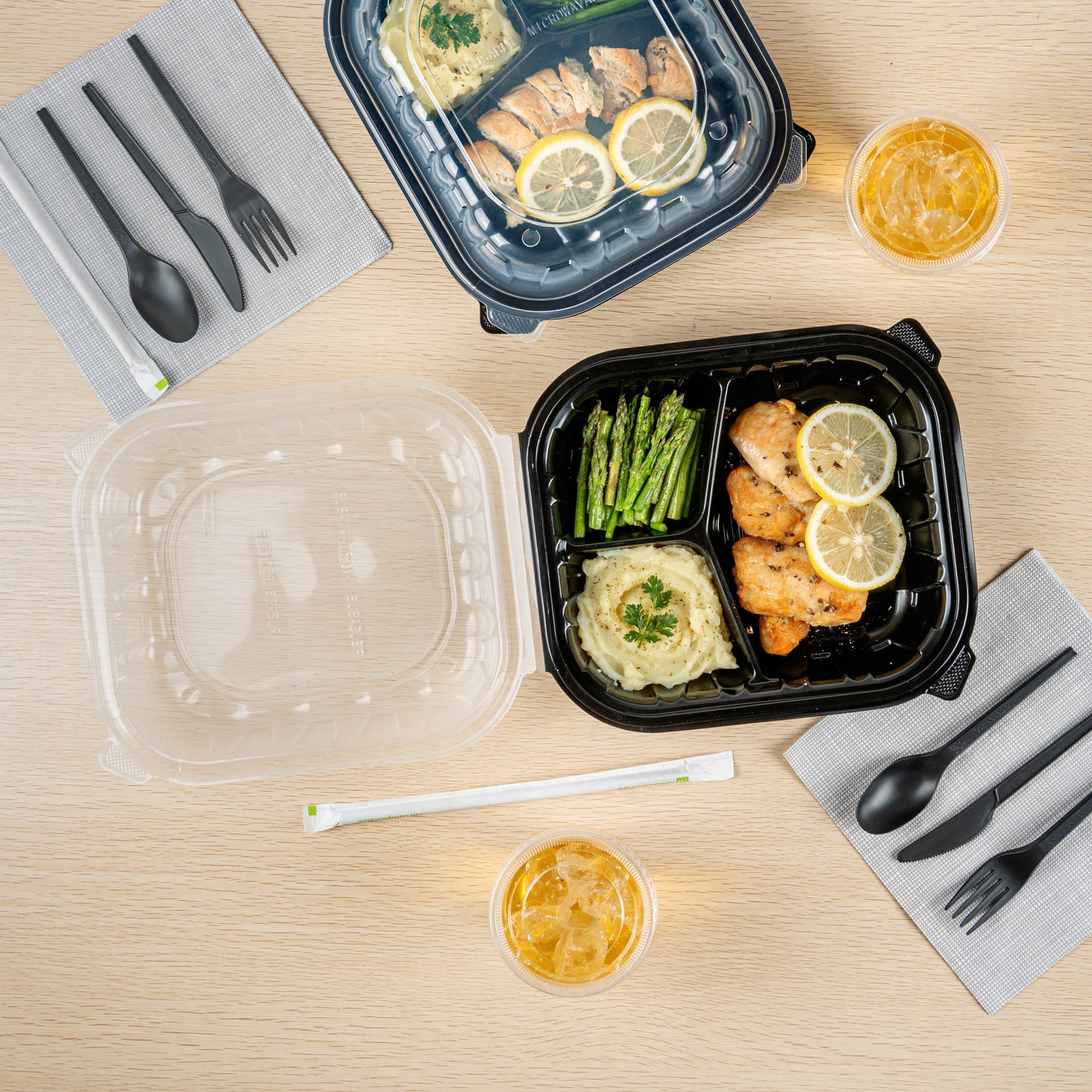 Thermo Tek 54 oz Black Plastic Clamshell Container - 3 Compartments, Microwavable - 10 1/4" x 9" x 3" - 100 count box