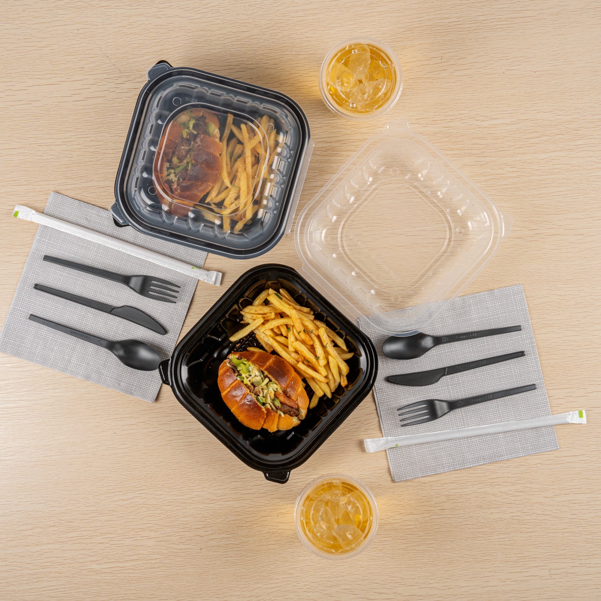 Thermo Tek 34 oz Black Plastic Clamshell Container - Microwavable - 8" x 8" x 3" - 50 count box