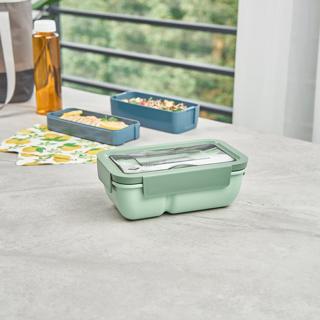Bento Tek 29 oz Green Lunch Box - BPA-Free, Microwave-Safe, with Fork and Spoon - 7 3/4" x 4 3/4" x 2 3/4" - 10 count box