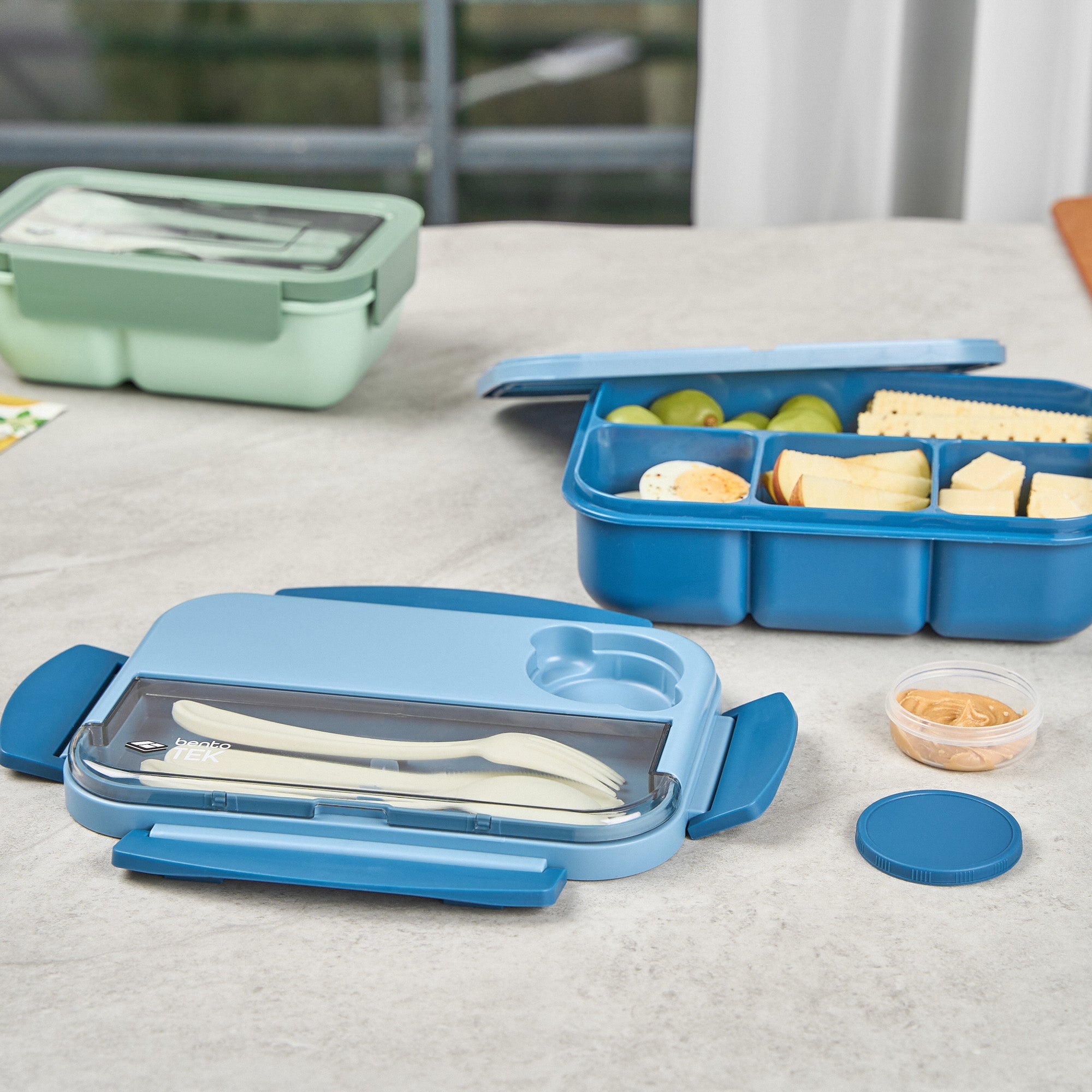 Bento Tek 44 oz Blue Lunch Box - BPA-Free, Microwave-Safe, with Utensils - 9" x 6 1/2" x 3 1/4" - 10 count box