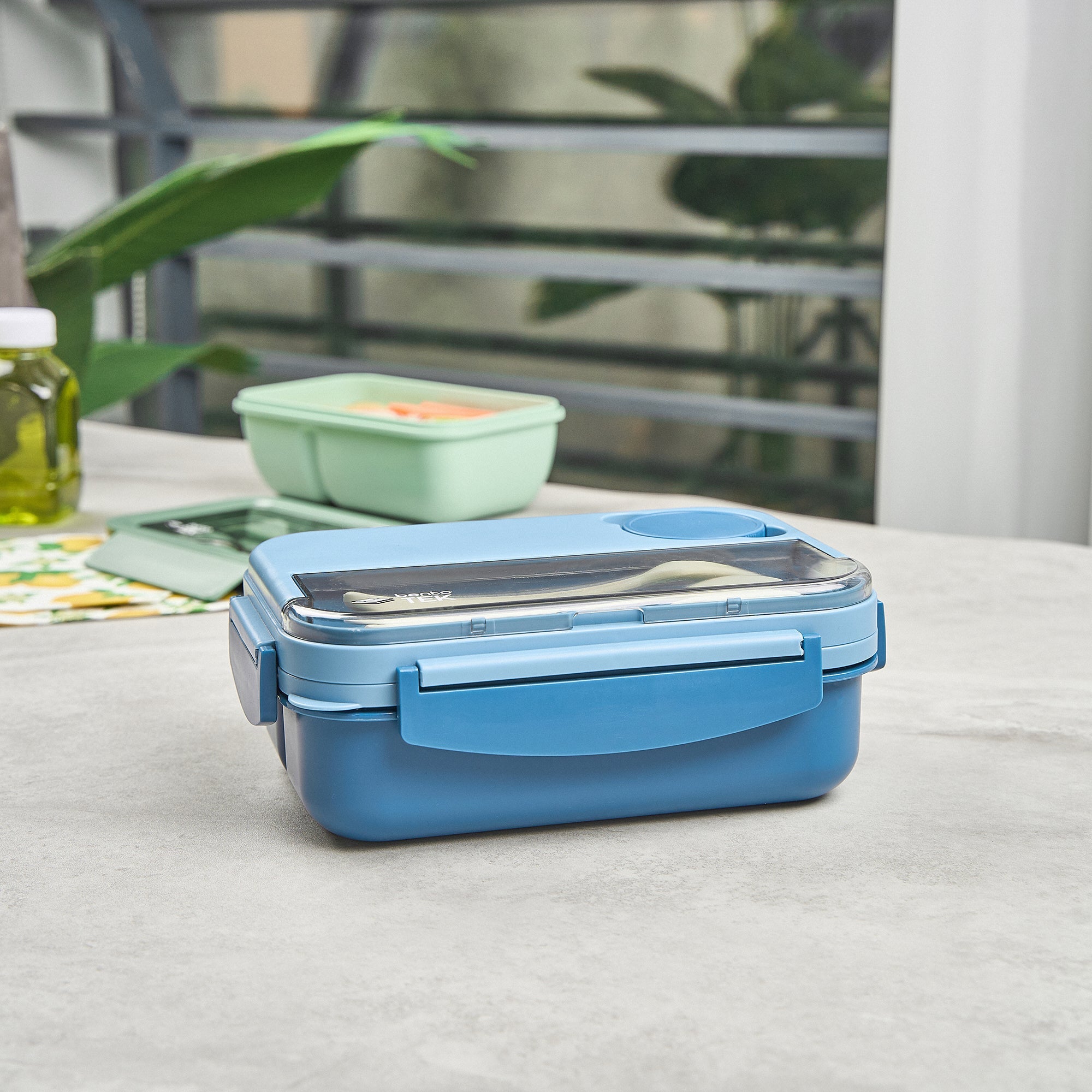 Bento Tek 44 oz Blue Lunch Box - BPA-Free, Microwave-Safe, with Utensils - 9" x 6 1/2" x 3 1/4" - 10 count box
