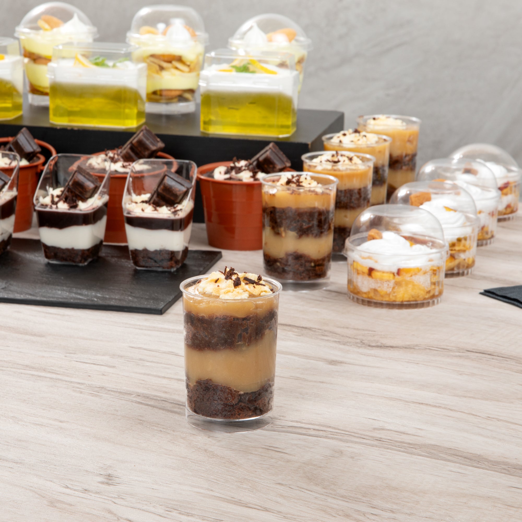 Mini Serve 5 oz Round Clear Plastic Dessert Cup - 2 1/4" x 2 1/4" x 3 1/4" - 100 count box