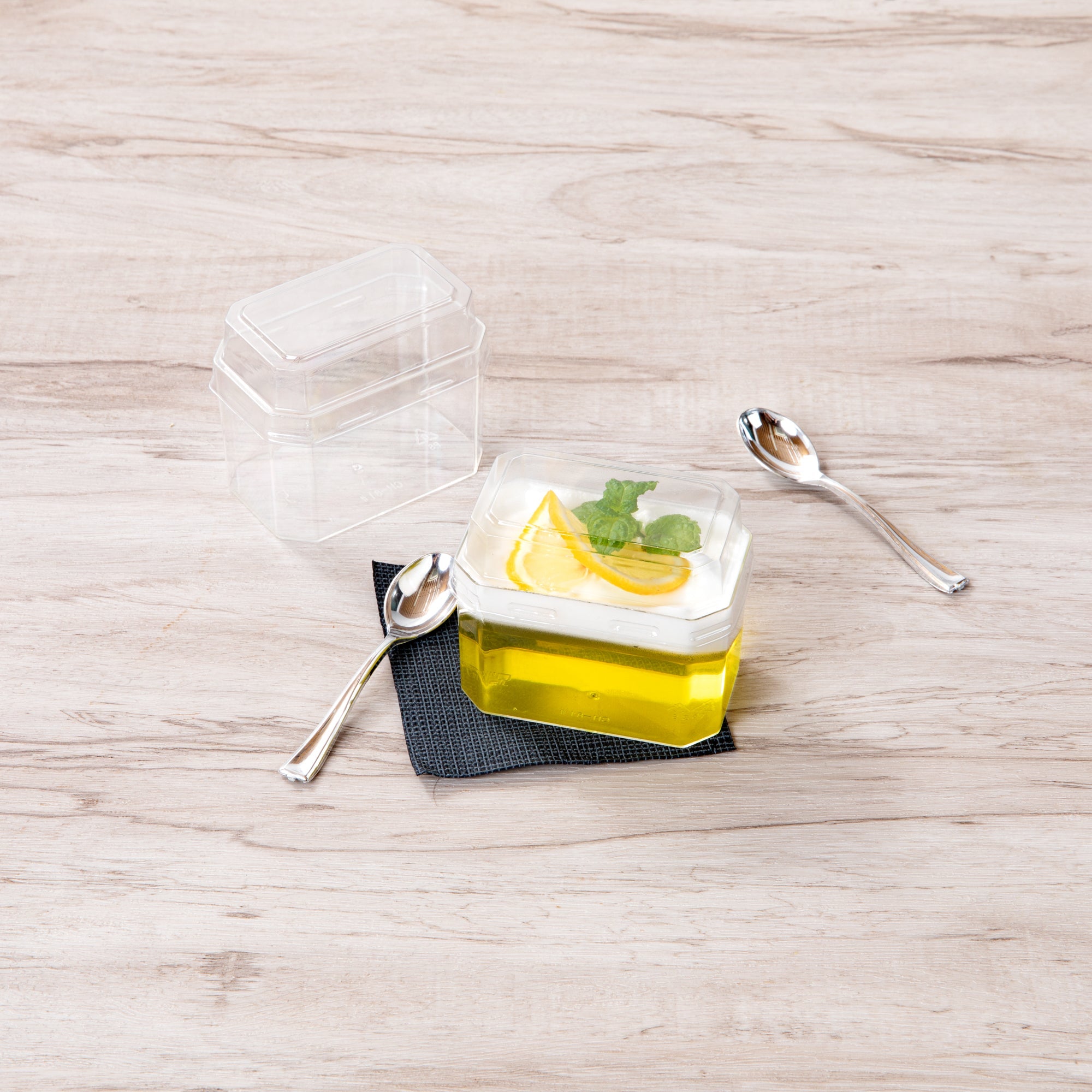 Mini Serve 3 oz Rectangle Clear Plastic Dessert Cup - with Lid - 3 1/4'' x 2'' x 2'' - 25 count box