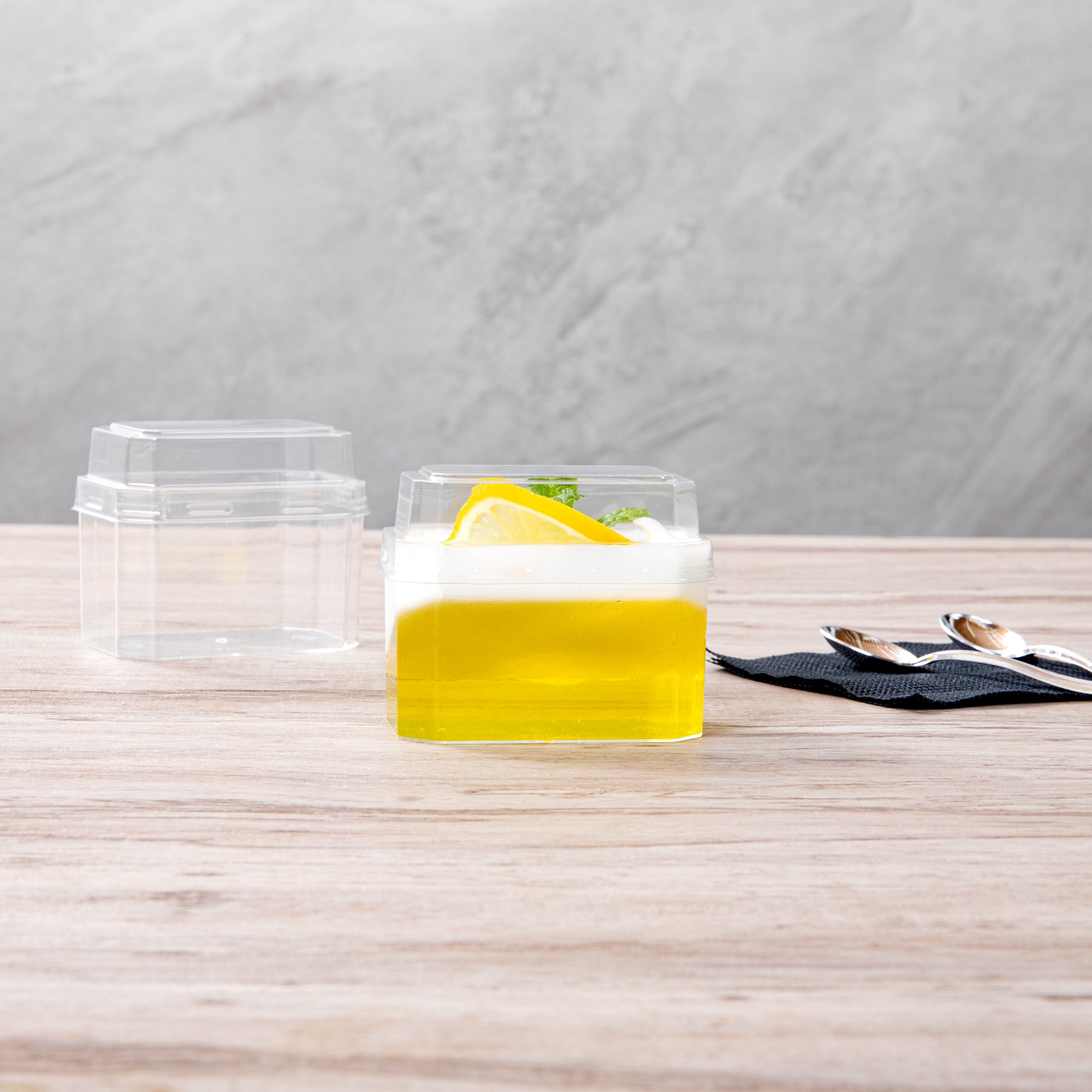 Mini Serve 3 oz Rectangle Clear Plastic Dessert Cup - with Lid - 3 1/4'' x 2'' x 2'' - 25 count box