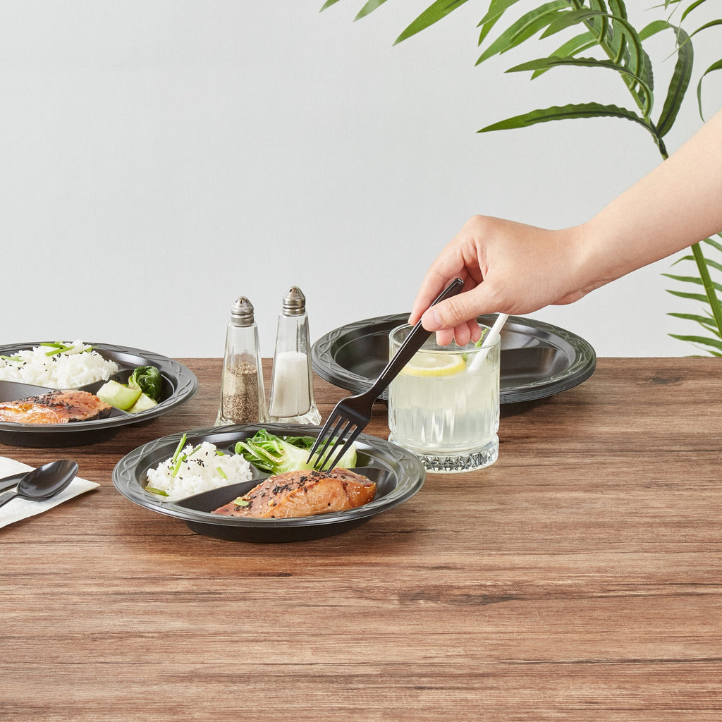 Chef 101 Round Black Plastic Plate - 3 Compartments, Microwavable - 9" x 9" x 3/4" - 50 count box