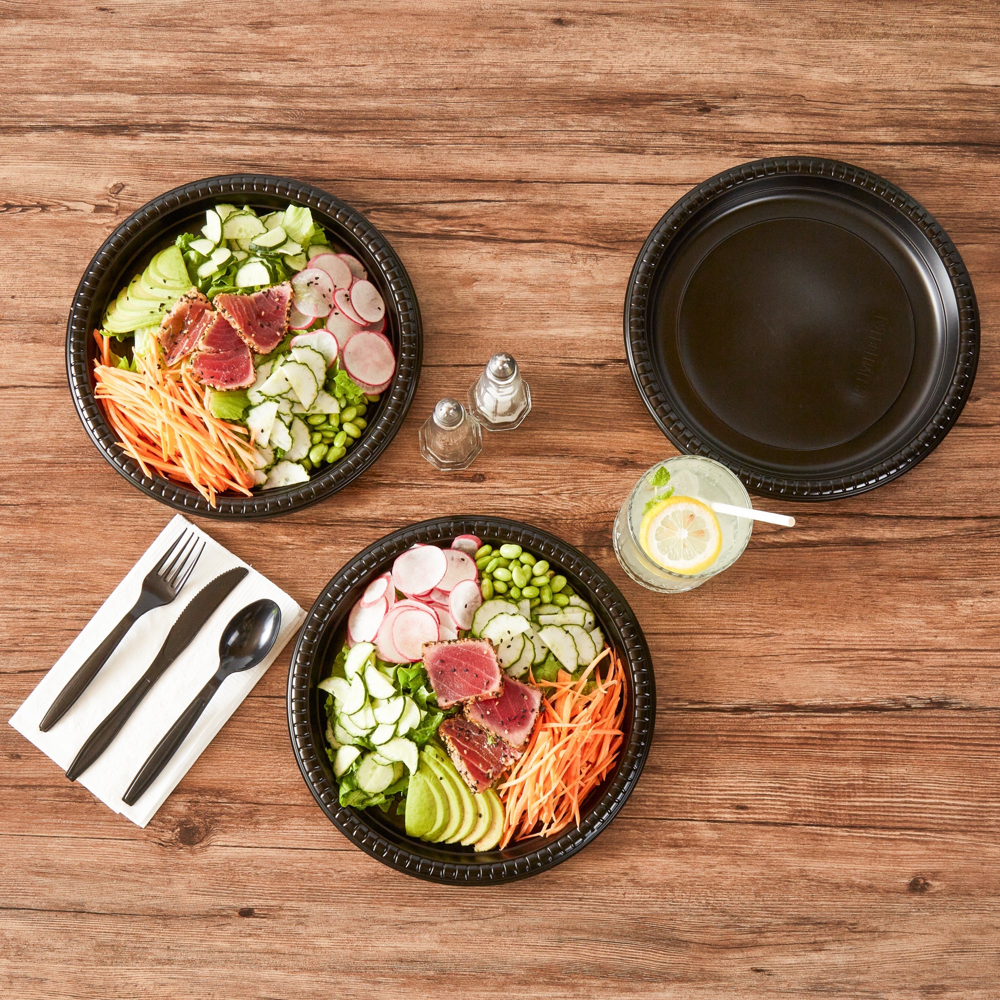 Chef 101 Round Black Plastic Plate - Microwavable - 10 1/4" x 10 1/4" x 3/4" - 100 count box