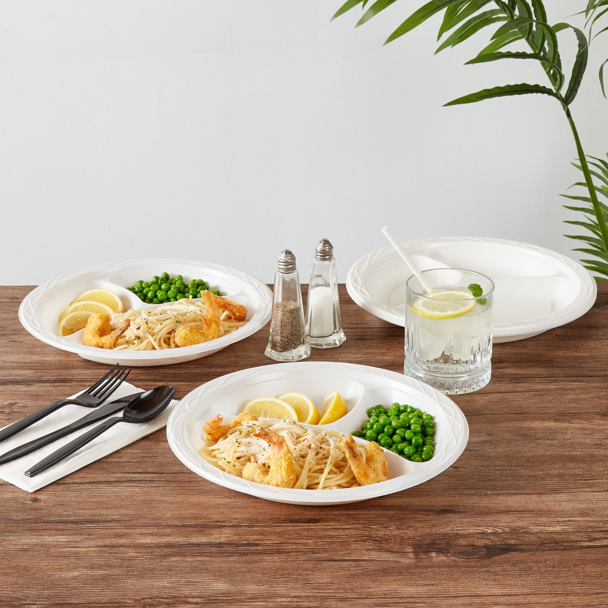 Chef 101 Round White Plastic Plate - 3 Compartments, Microwavable - 10 1/4" x 10 1/4" x 1" - 100 count box