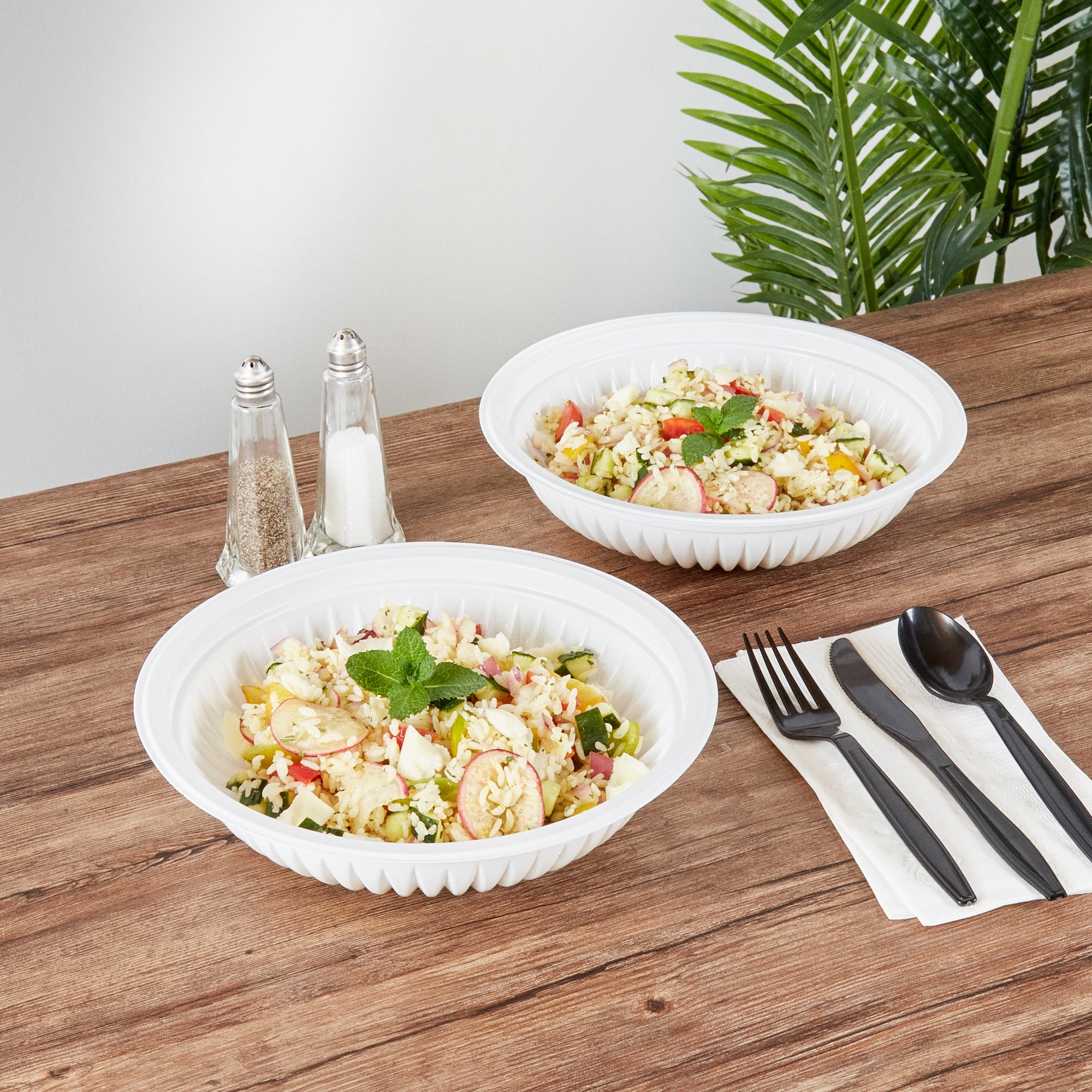Chef 101 34 oz Round White Plastic Bowl - Microwavable - 9" x 9" x 2" - 50 count box