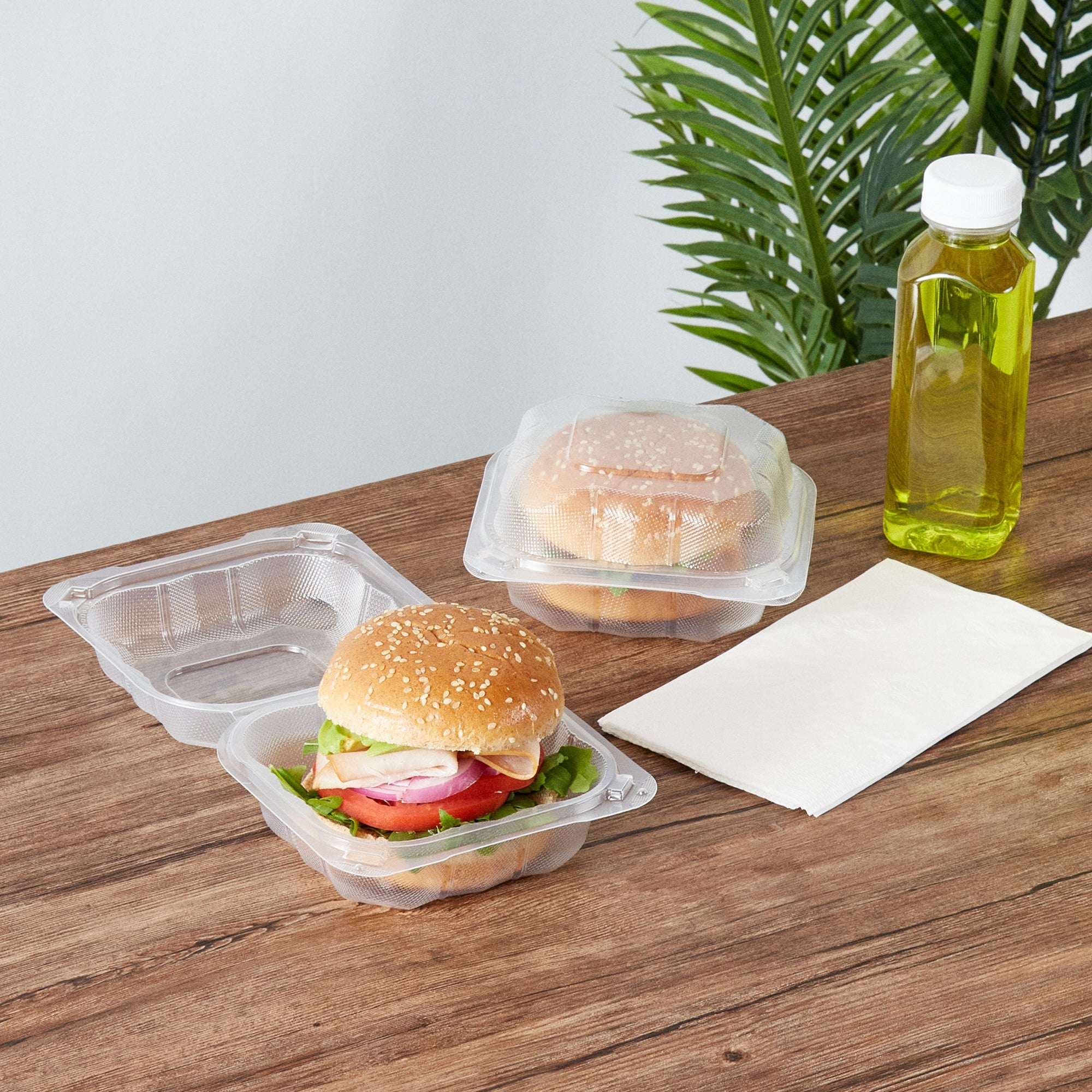 Chef 101 13 oz Square Clear Plastic Clamshell Container - Anti-Fog, Microwavable - 5 1/2" x 5 1/2" x 2 3/4" - 50 count box
