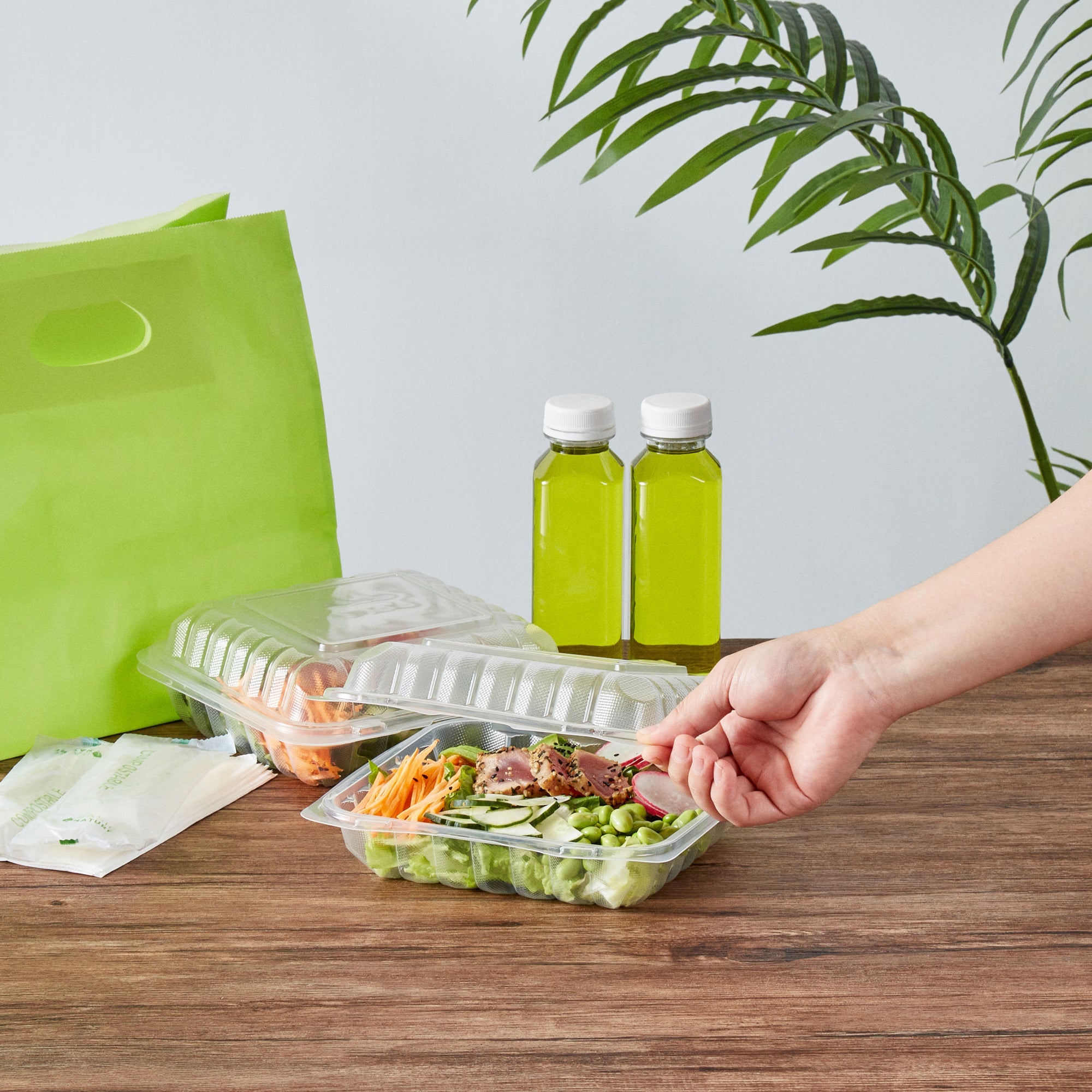 Chef 101 34 oz Square Clear Plastic Clamshell Container - Microwavable - 8" x 8" x 3" - 50 count box
