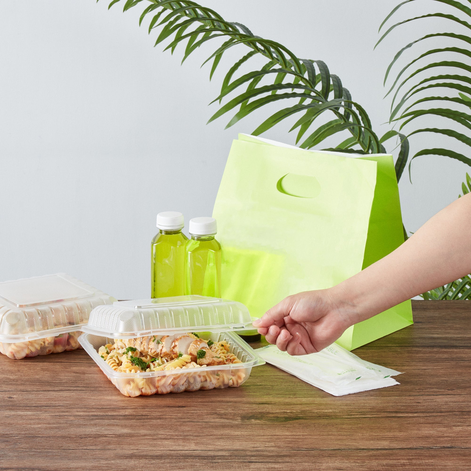 Chef 101 40 oz Square Clear Plastic Clamshell Container - Microwavable - 9" x 9" x 3" - 50 count box