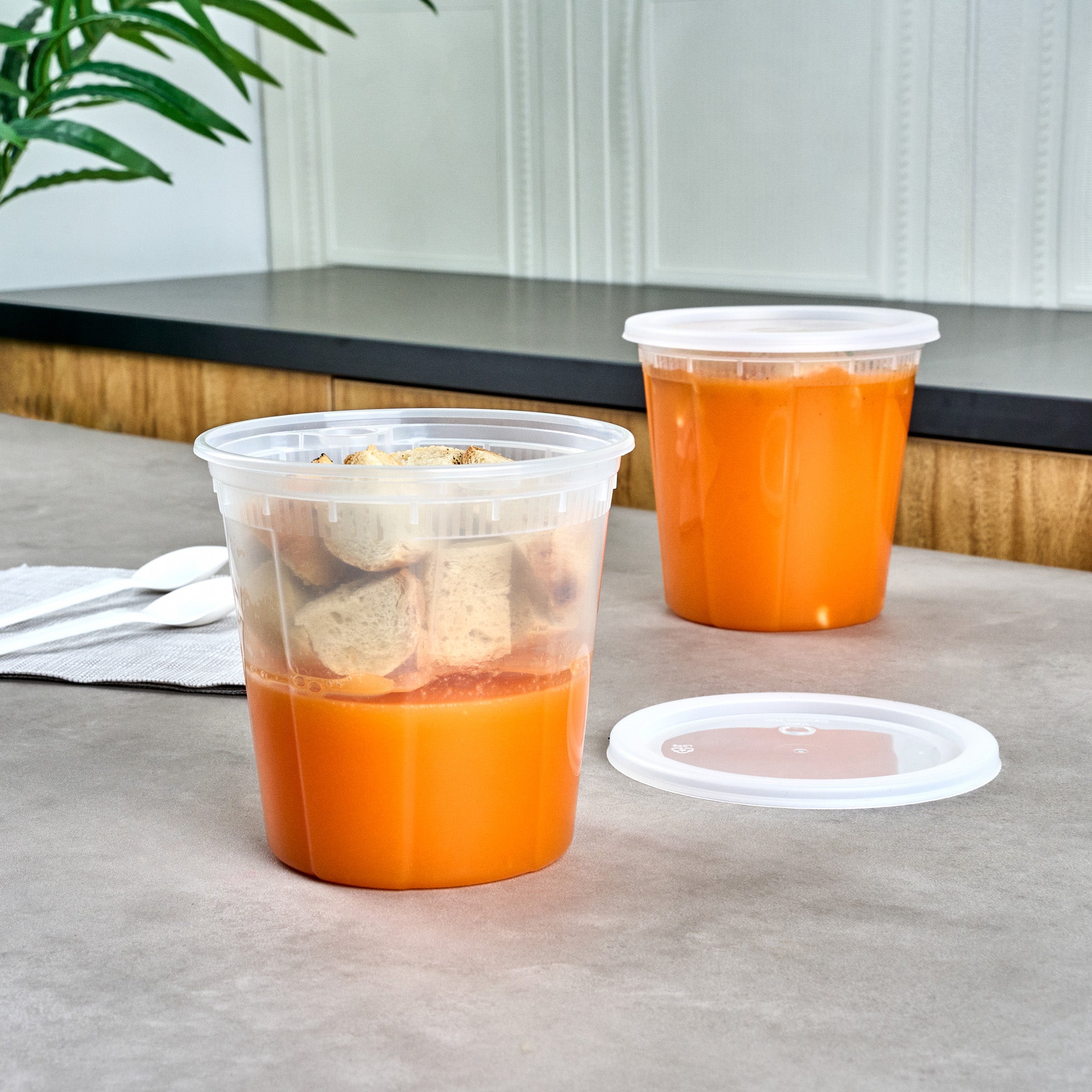 Asporto 16 oz Round Clear Plastic Insert - Fits 32, 40 and 48 oz Soup Container, Microwavable - 100 count box