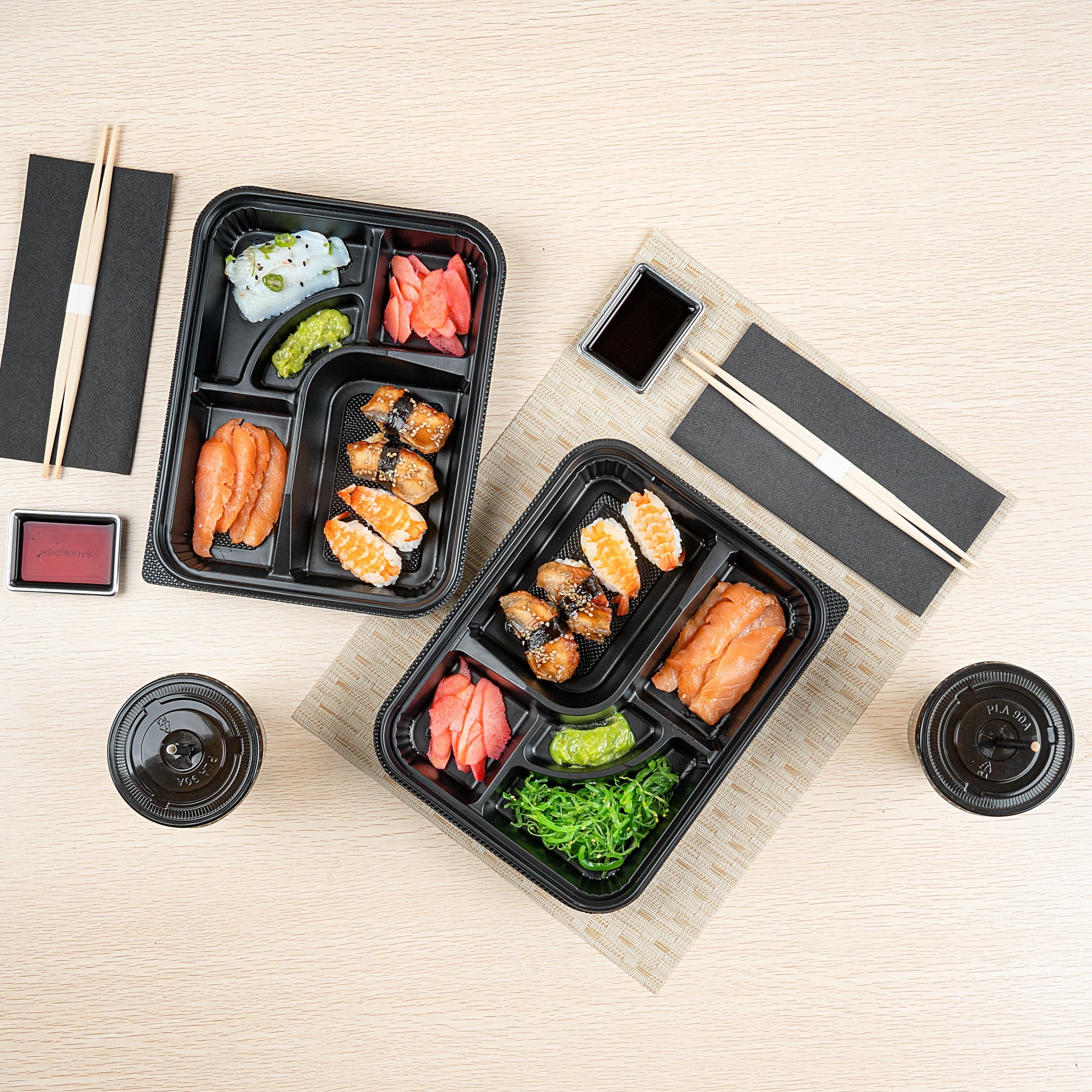 Bento Tek 26 oz Rectangle Black Plastic Bento Box - 5 Compartments - 10 1/2" x 8" x 1 3/4" - 100 count box