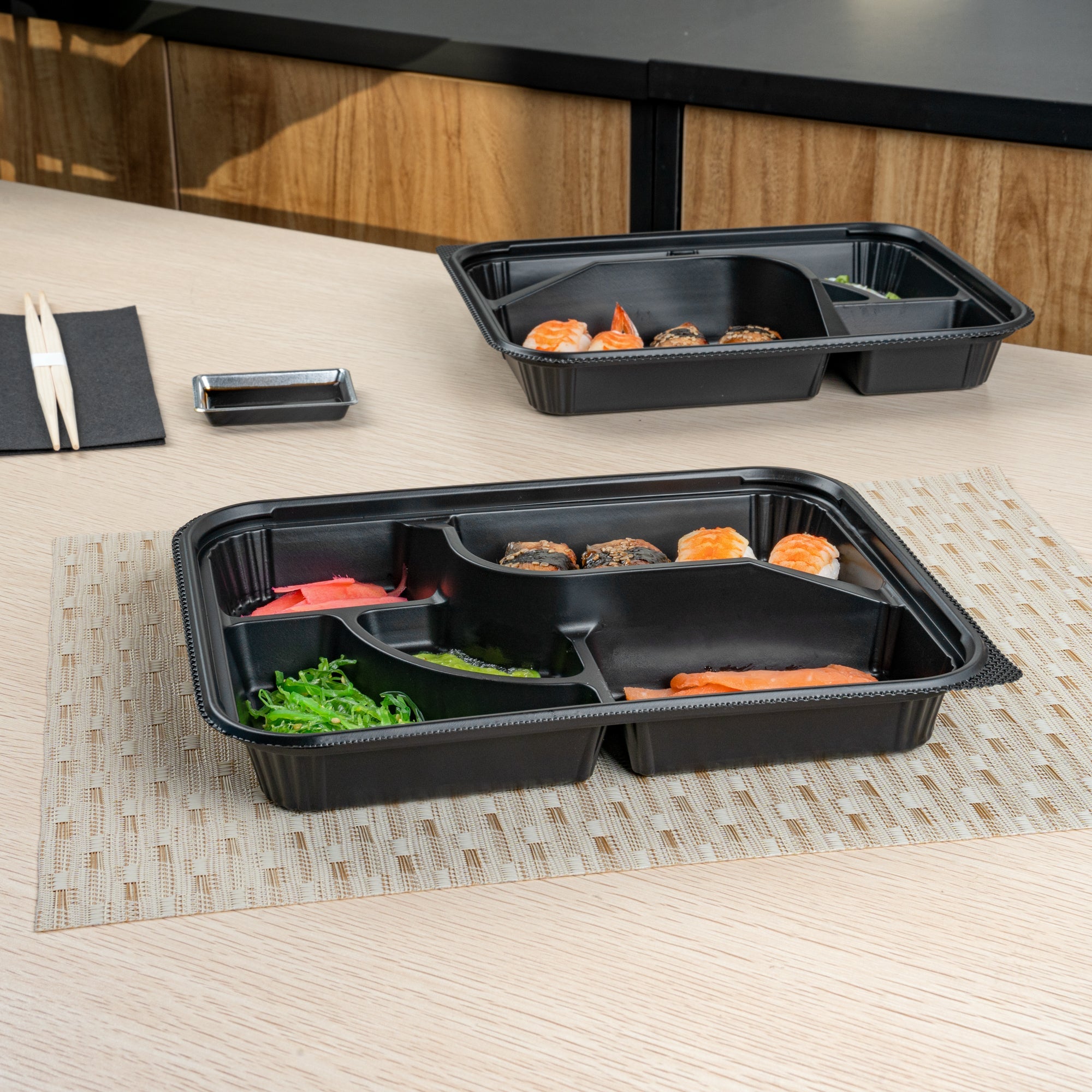 Bento Tek 26 oz Rectangle Black Plastic Bento Box - 5 Compartments - 10 1/2" x 8" x 1 3/4" - 100 count box