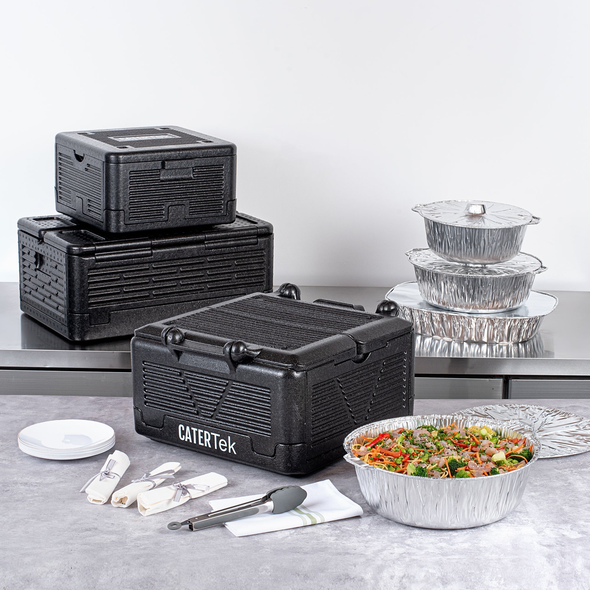 Cater Tek Black EPP Food Pan Carrier - Insulated, Top Loading, Collapsible - 16 3/4" x 16 3/4" x 9" - 1 count box