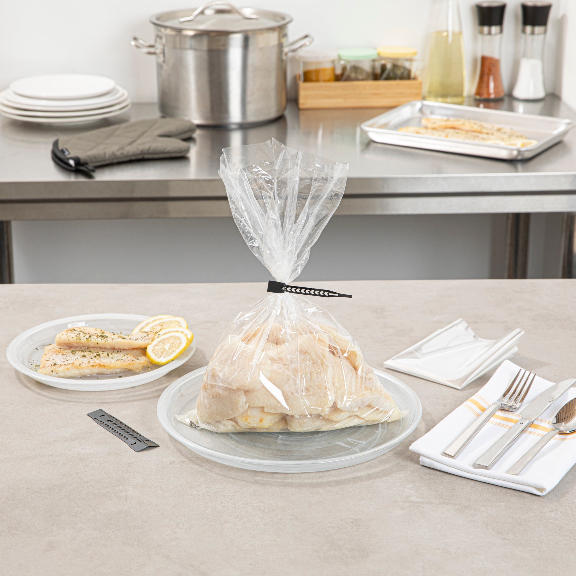 Fresh Hero Clear Plastic Oven Bag - with Ties, BPA-Free - 10" x 15" - 200 count box