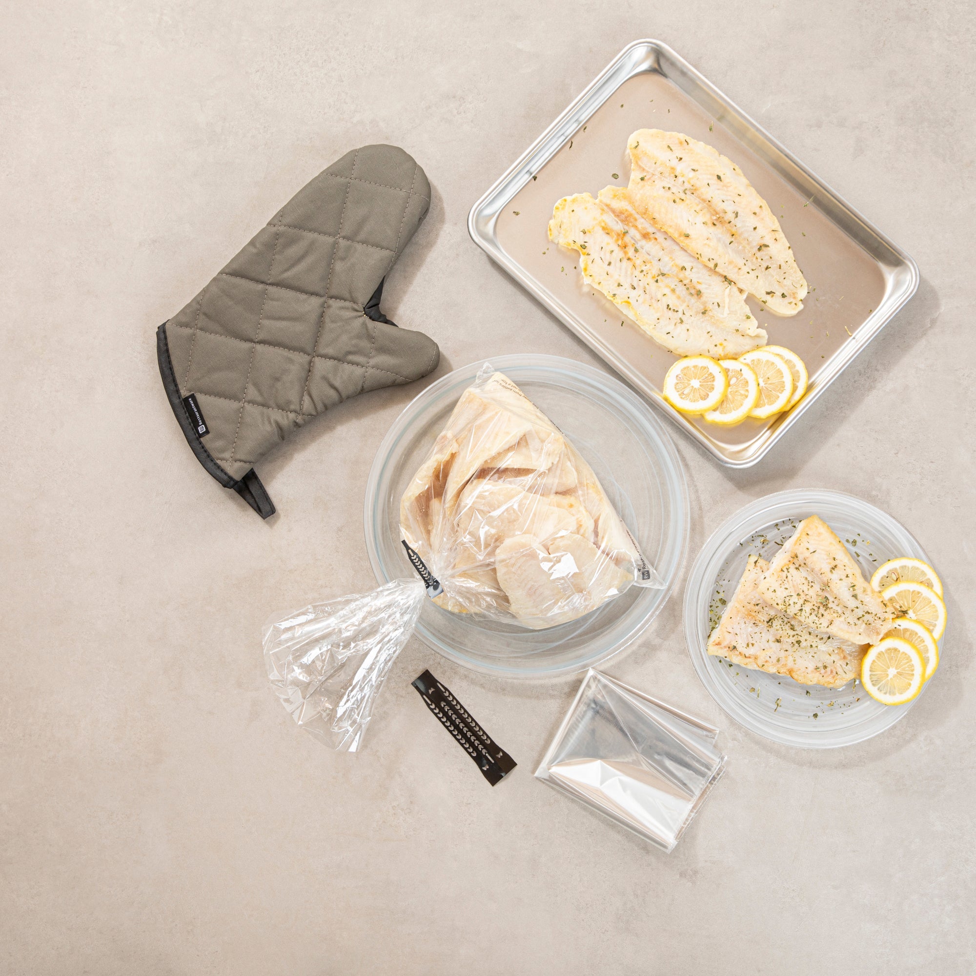 Fresh Hero Clear Plastic Oven Bag - with Ties, BPA-Free - 10" x 15" - 200 count box