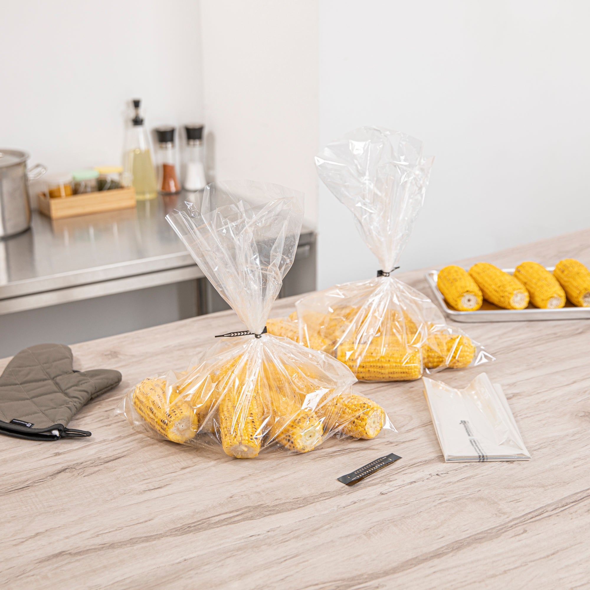 Fresh Hero Clear Plastic Oven Bag - with Ties, BPA-Free - 17" x 21 1/2" - 5 count box
