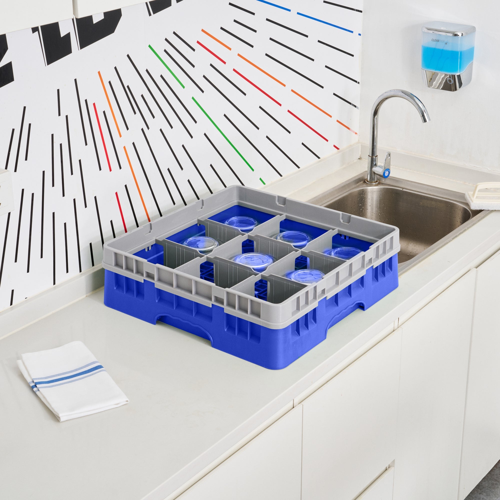 Clean Tek Professional Blue Glass Rack - 9 Compartments, 1 Full Drop Extender - 19 3/4" x 19 3/4" x 5 3/4" - 1 count box
