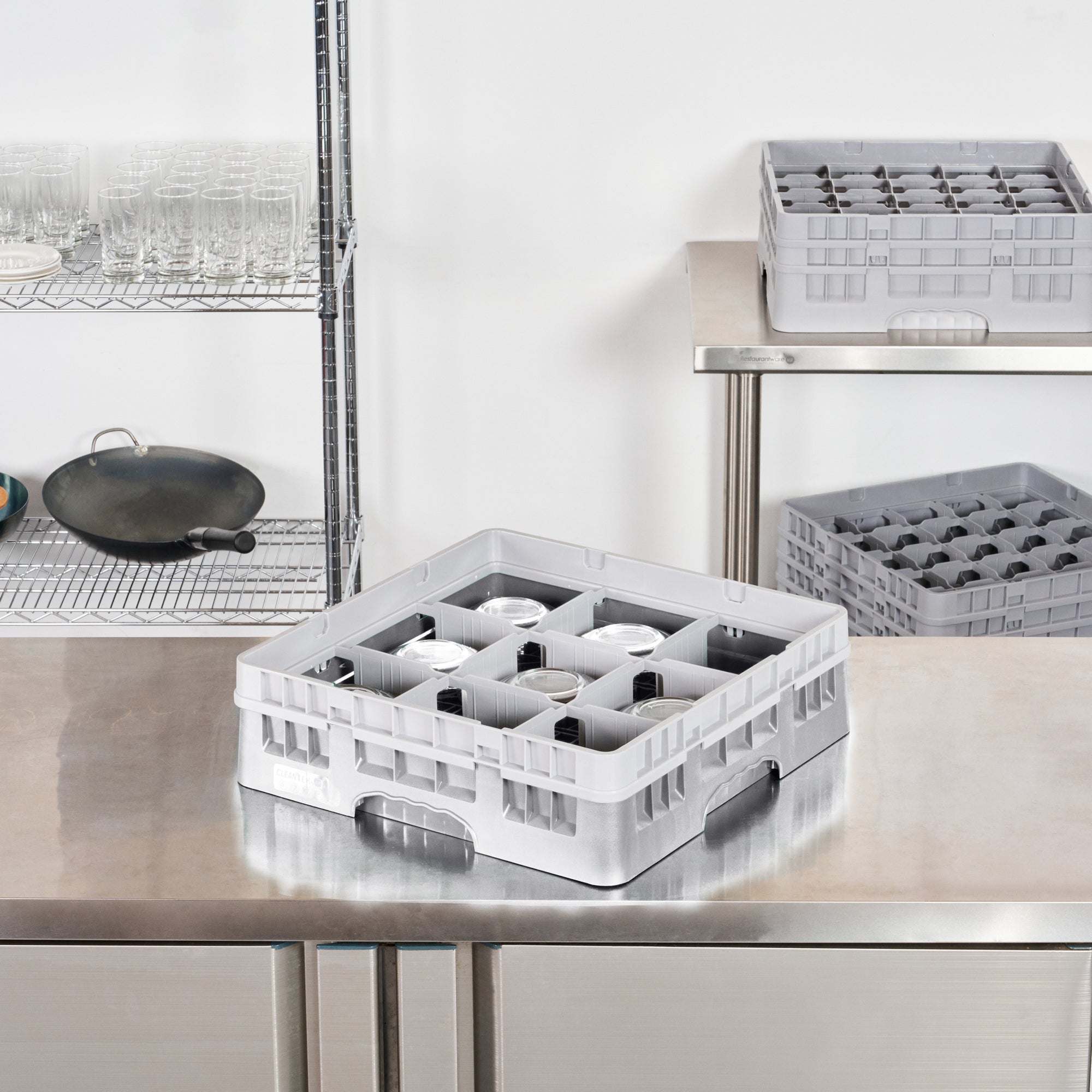 Clean Tek Professional Gray Glass Rack - 9 Compartments, 1 Full Drop Extender - 19 3/4" x 19 3/4" x 5 3/4" - 1 count box