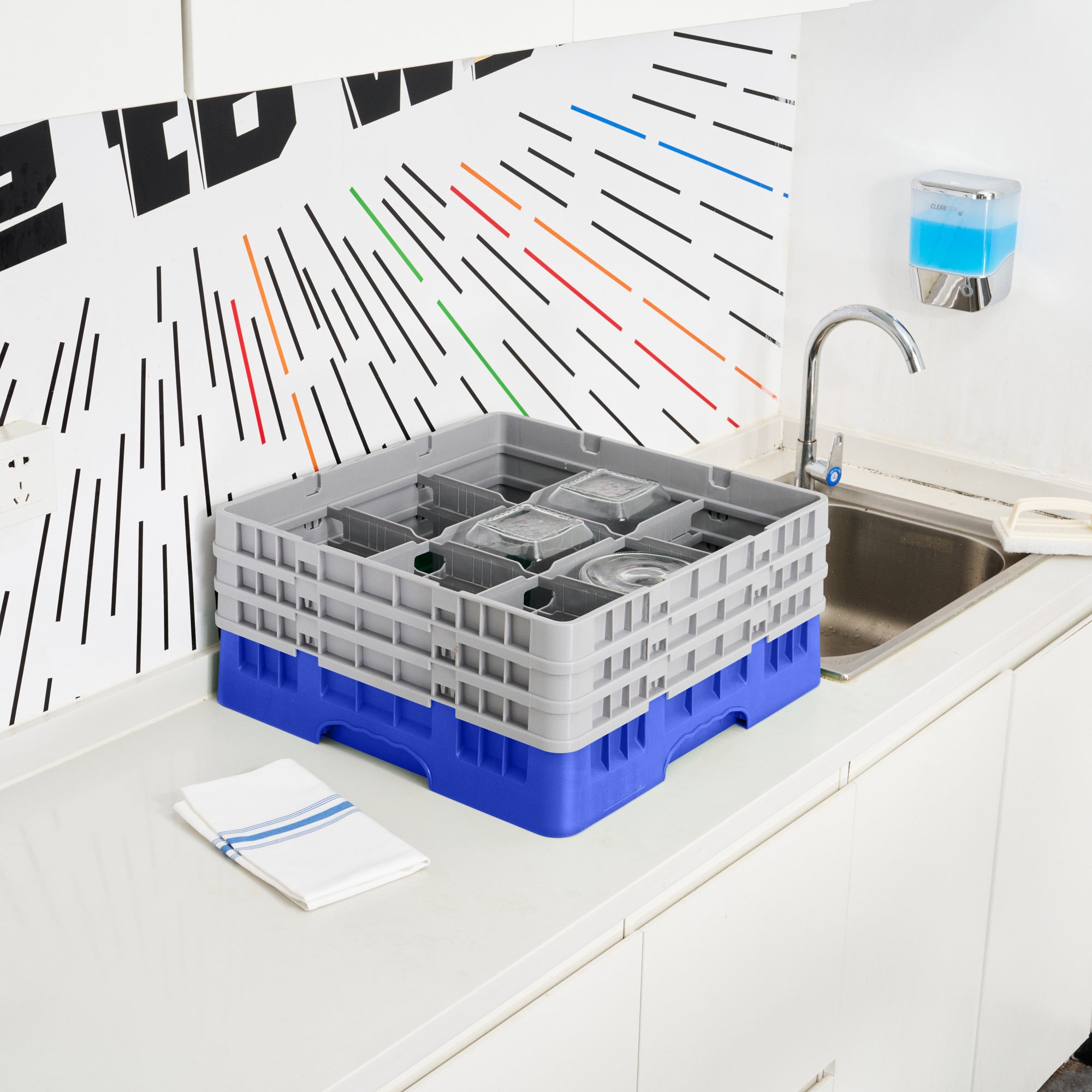 Clean Tek Professional Blue Glass Rack - 9 Compartments, 1 Full Drop and 2 Half Drop Extenders - 19 3/4" x 19 3/4" x 8 3/4" - 1 count box