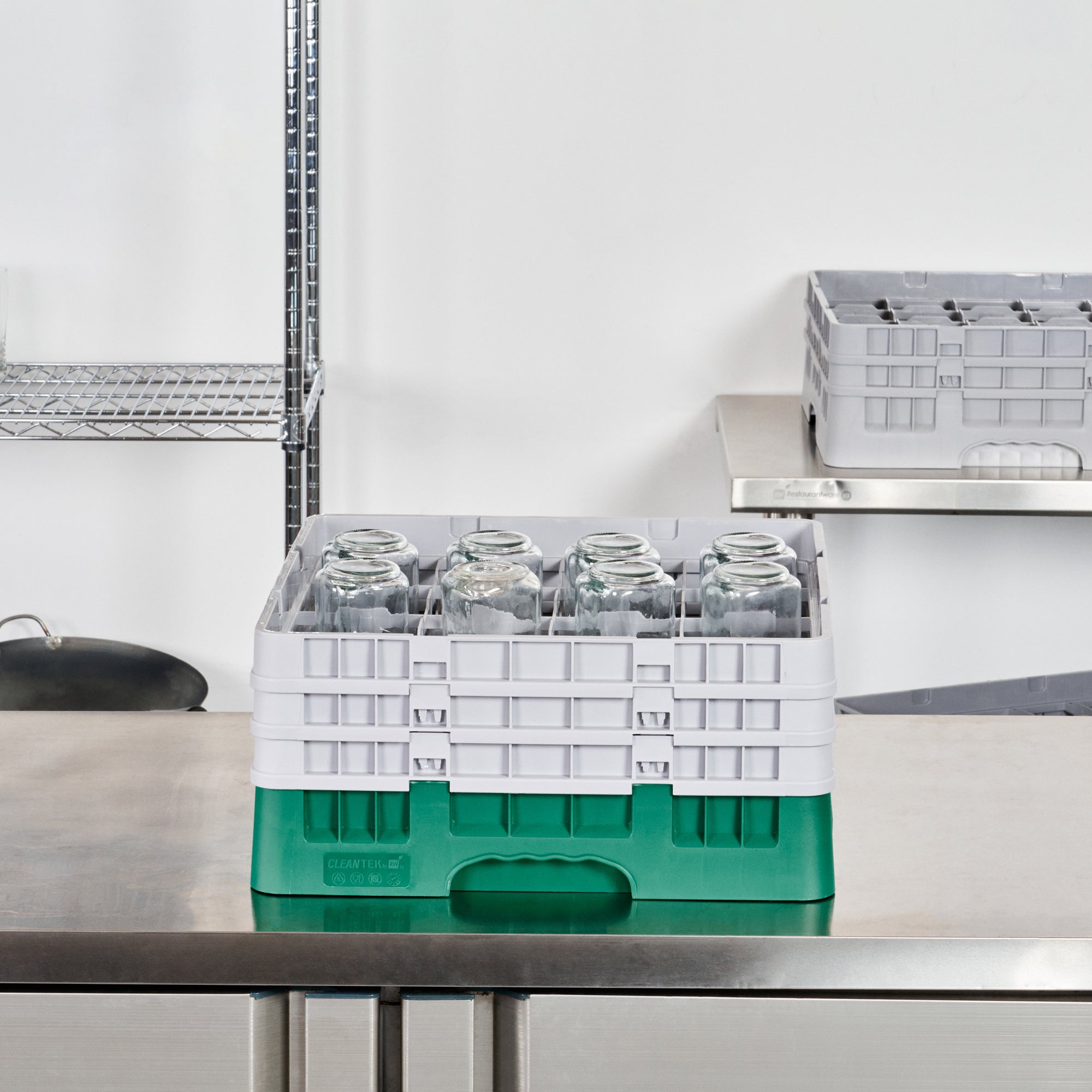 Clean Tek Professional Green Glass Rack - 16 Compartments, 1 Full Drop and 2 Half Drop Extenders - 19 3/4" x 19 3/4" x 8 3/4" - 1 count box