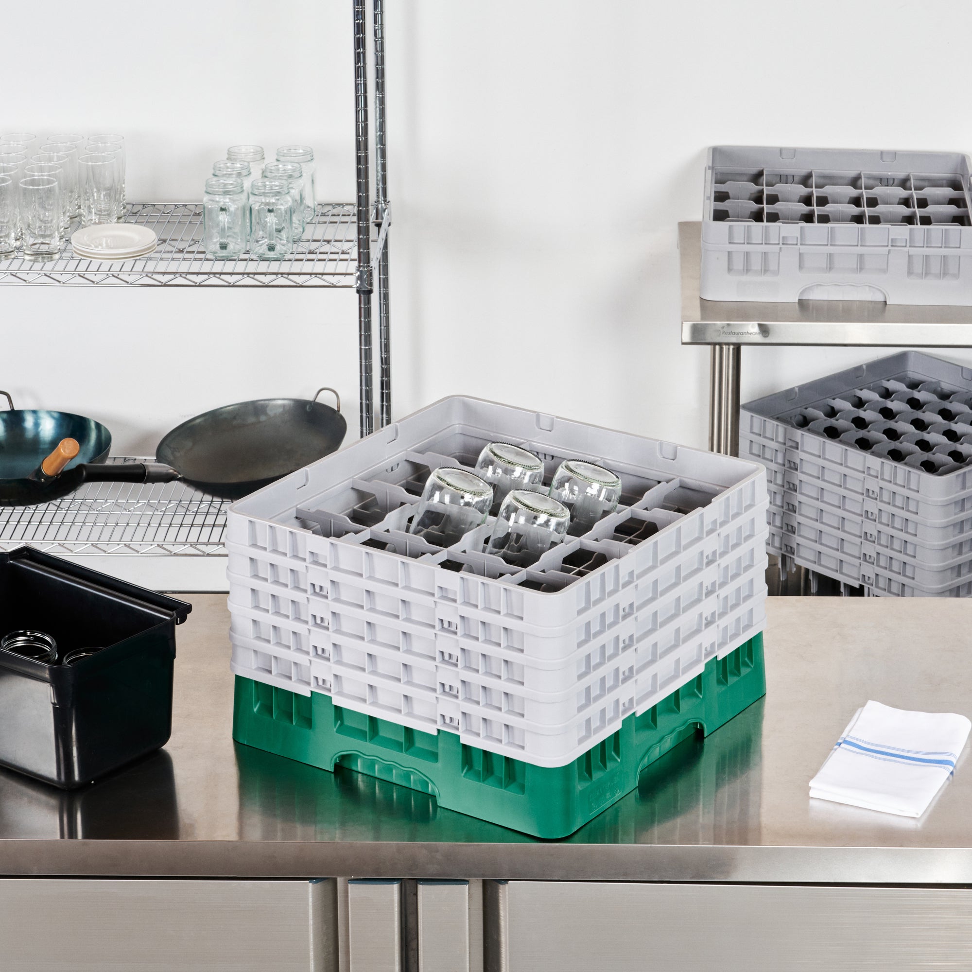 Clean Tek Professional Green Glass Rack - 16 Compartments, 1 Full Drop and 4 Half Drop Extenders - 19 3/4" x 19 3/4" x 12 1/4" - 1 count box