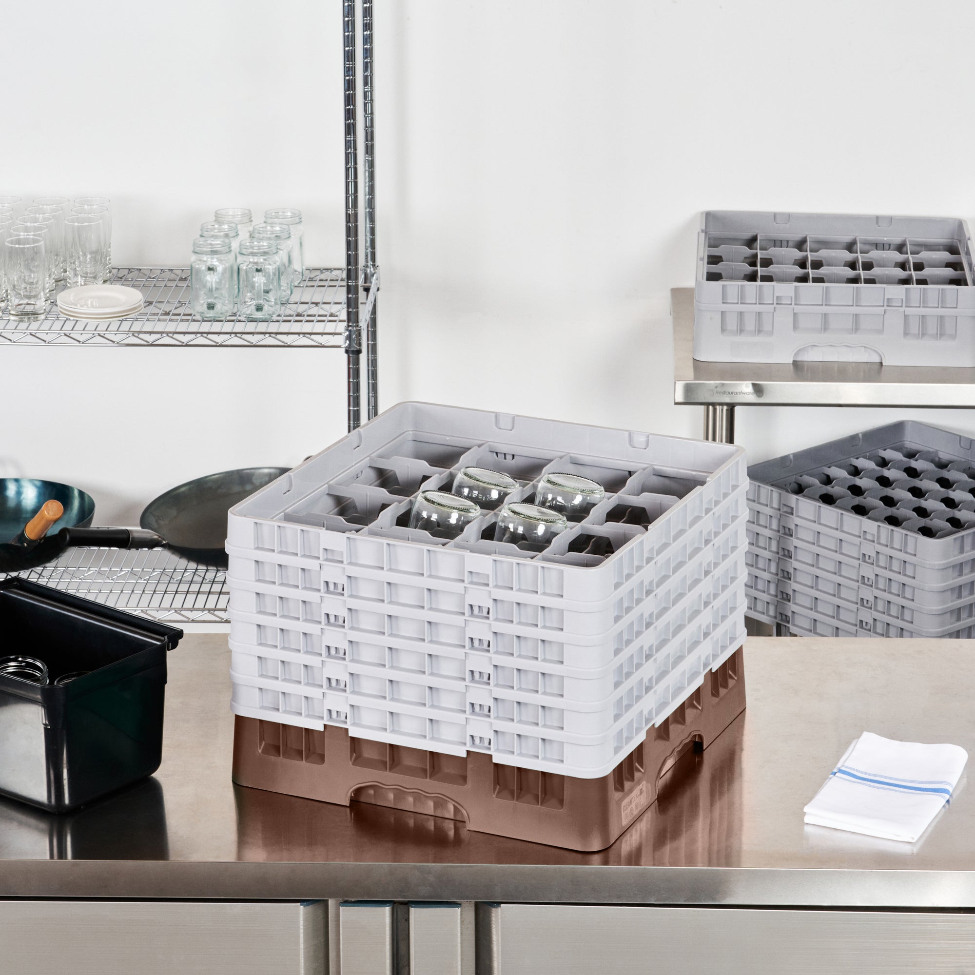 Clean Tek Professional Brown Glass Rack - 16 Compartments, 1 Full Drop and 5 Half Drop Extenders - 19 3/4" x 19 3/4" x 13 3/4" - 1 count box